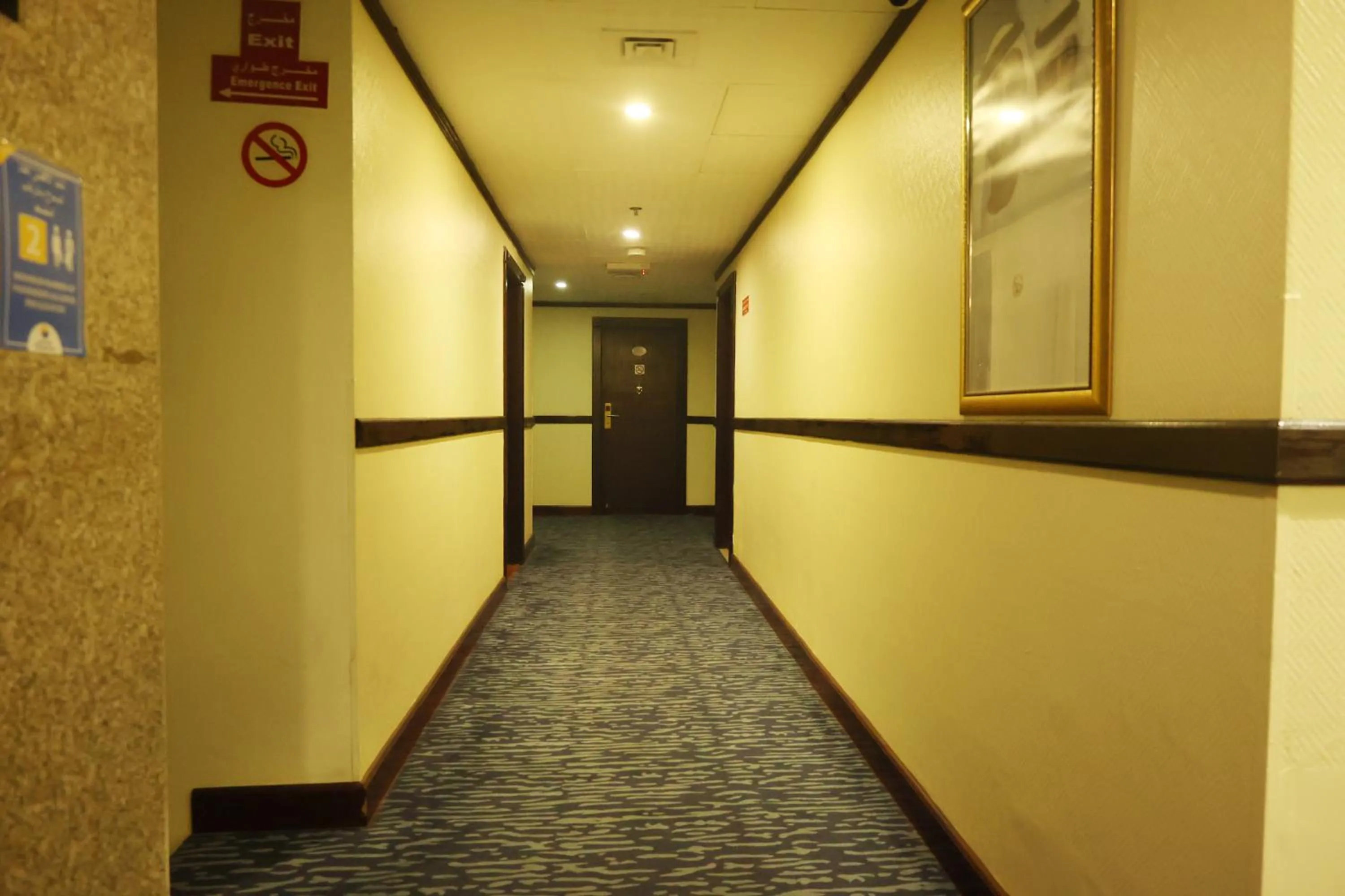 Facade/entrance in Claridge Hotel