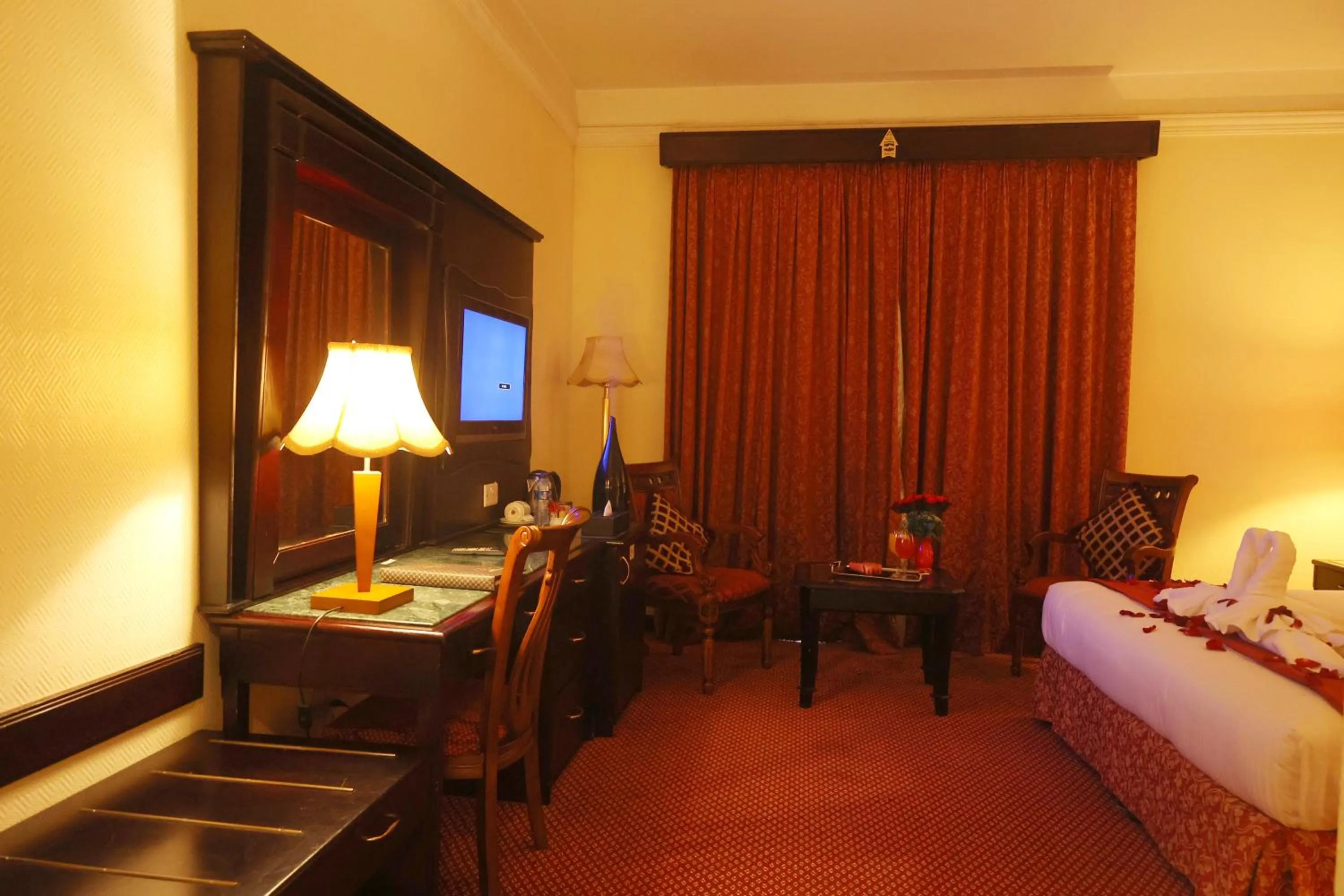 TV and multimedia in Claridge Hotel