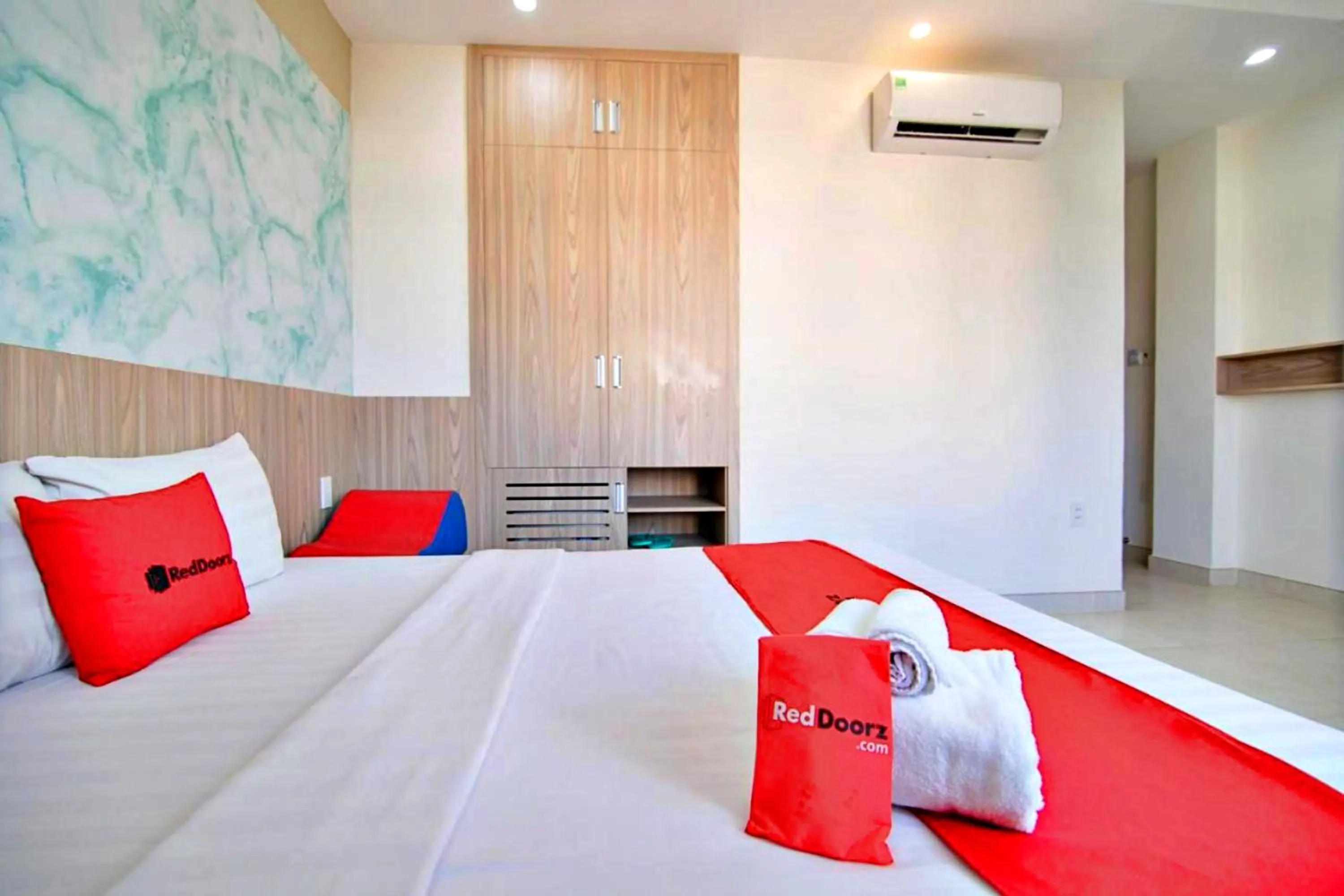 Bed in HANZ Love Hotel Tran Binh Trong