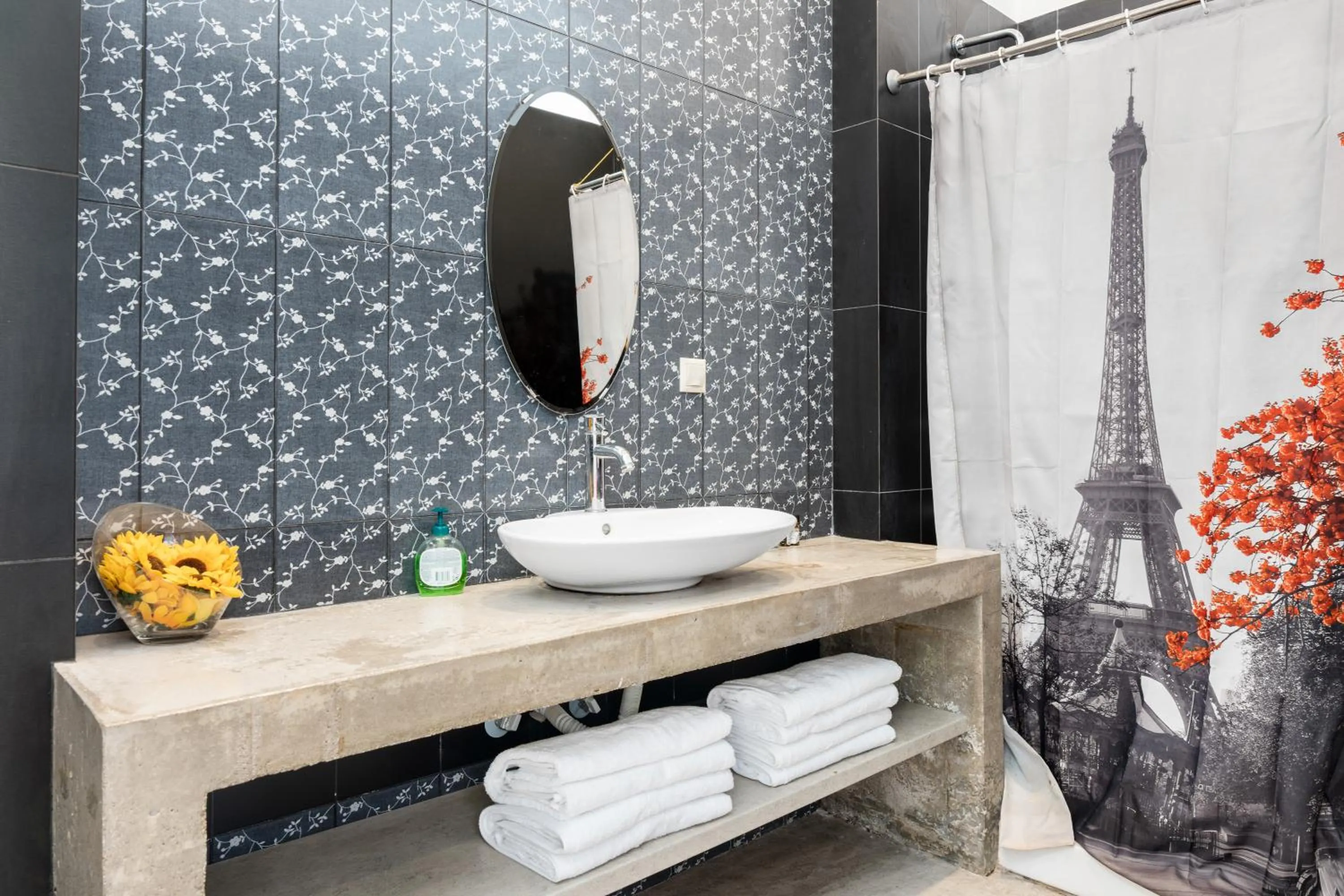 Shower in Serenity Boutique Suites