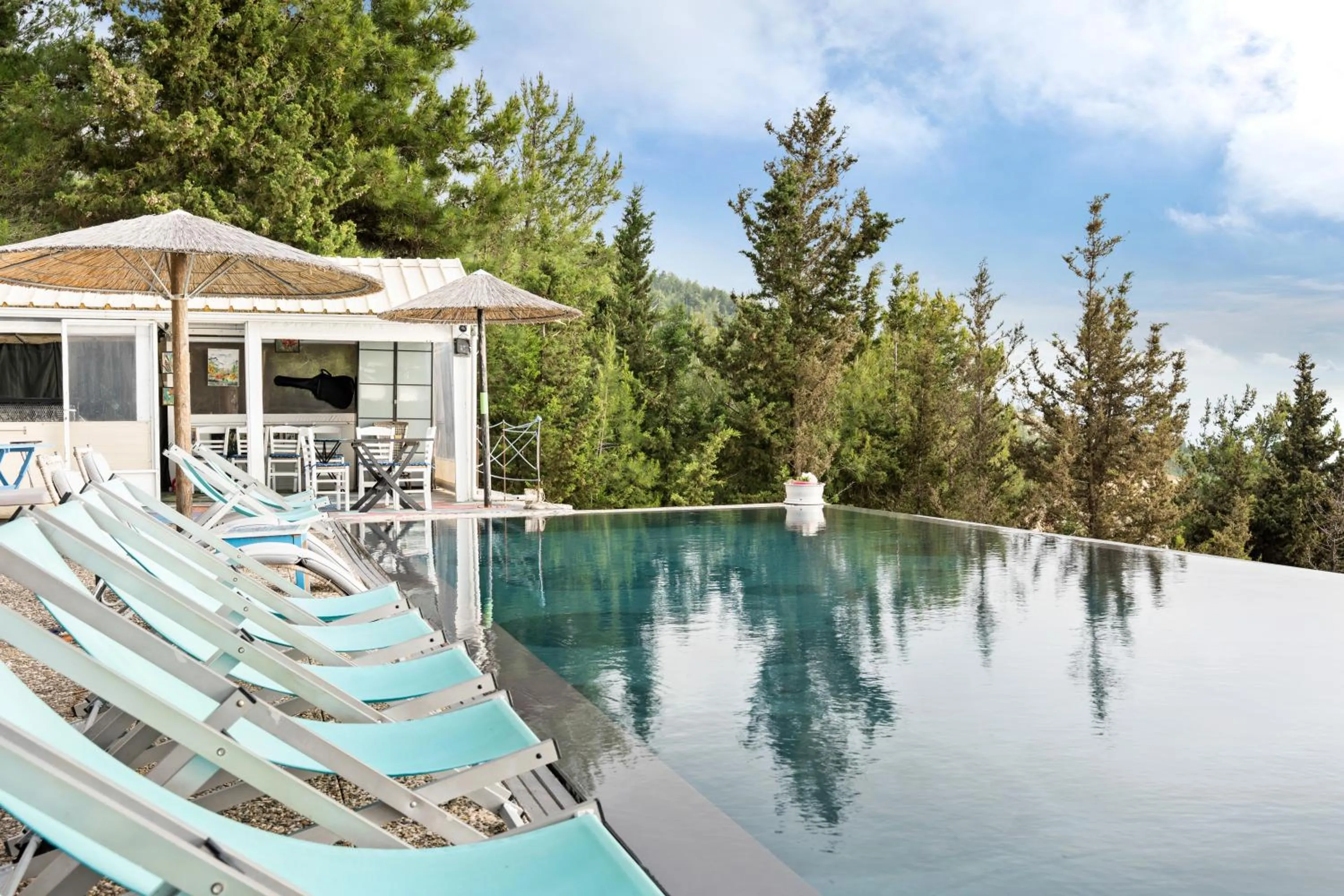 Spring in Serenity Boutique Suites