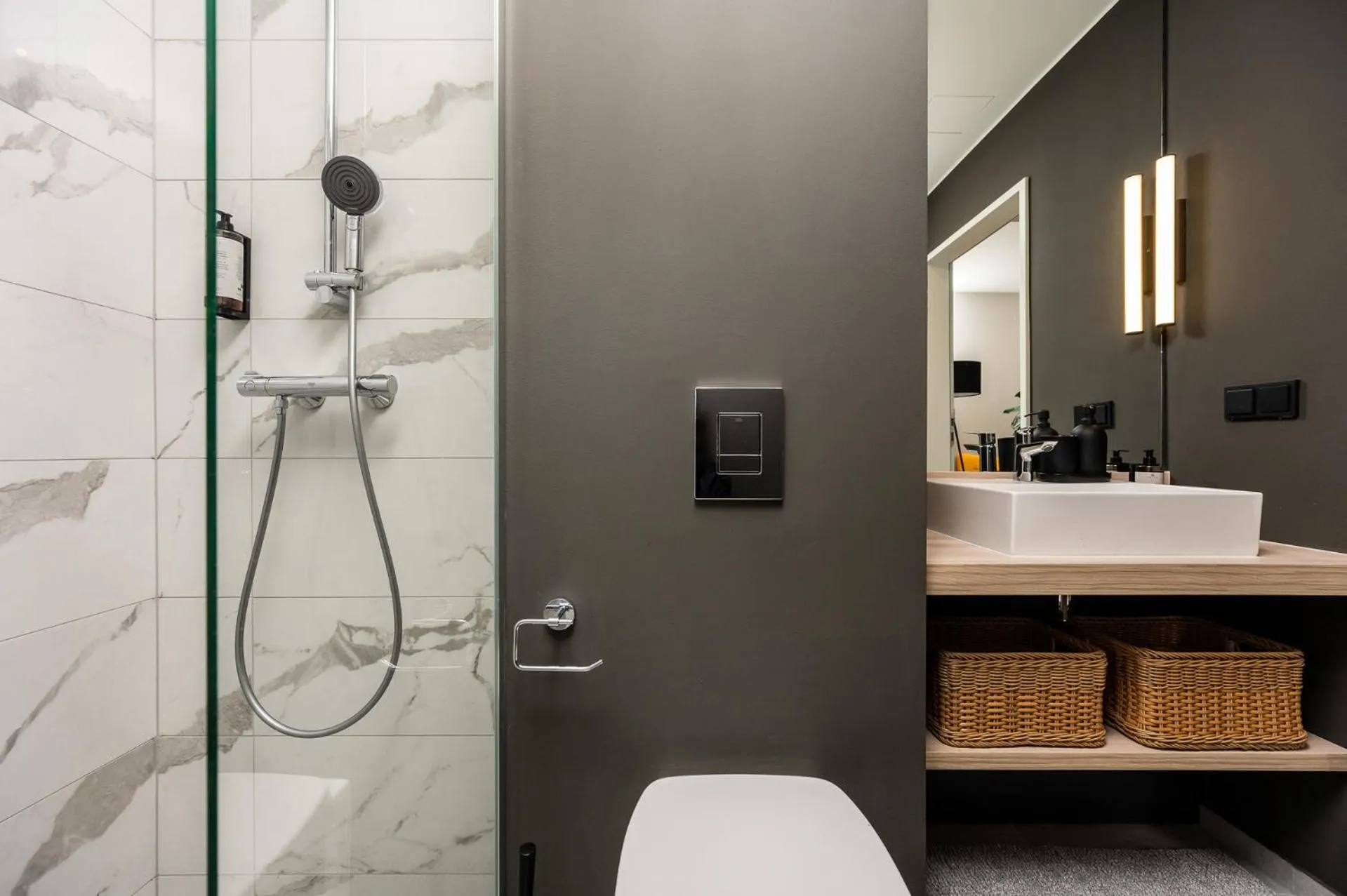 Bathroom in MILESTONE Krakow Center Premium Living by Tribera