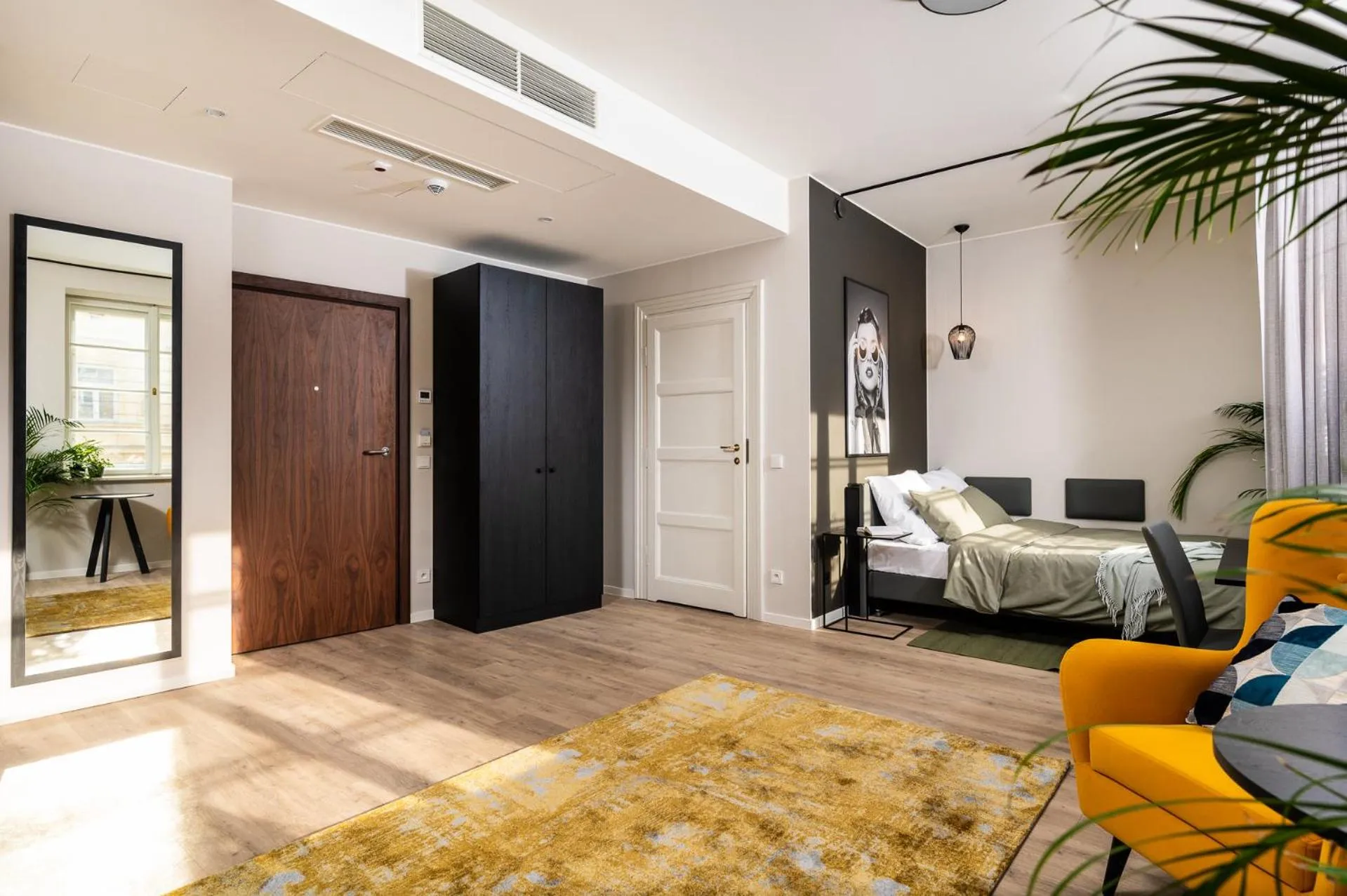 Photo of the whole room, Bed in MILESTONE Krakow Center Premium Living by Tribera