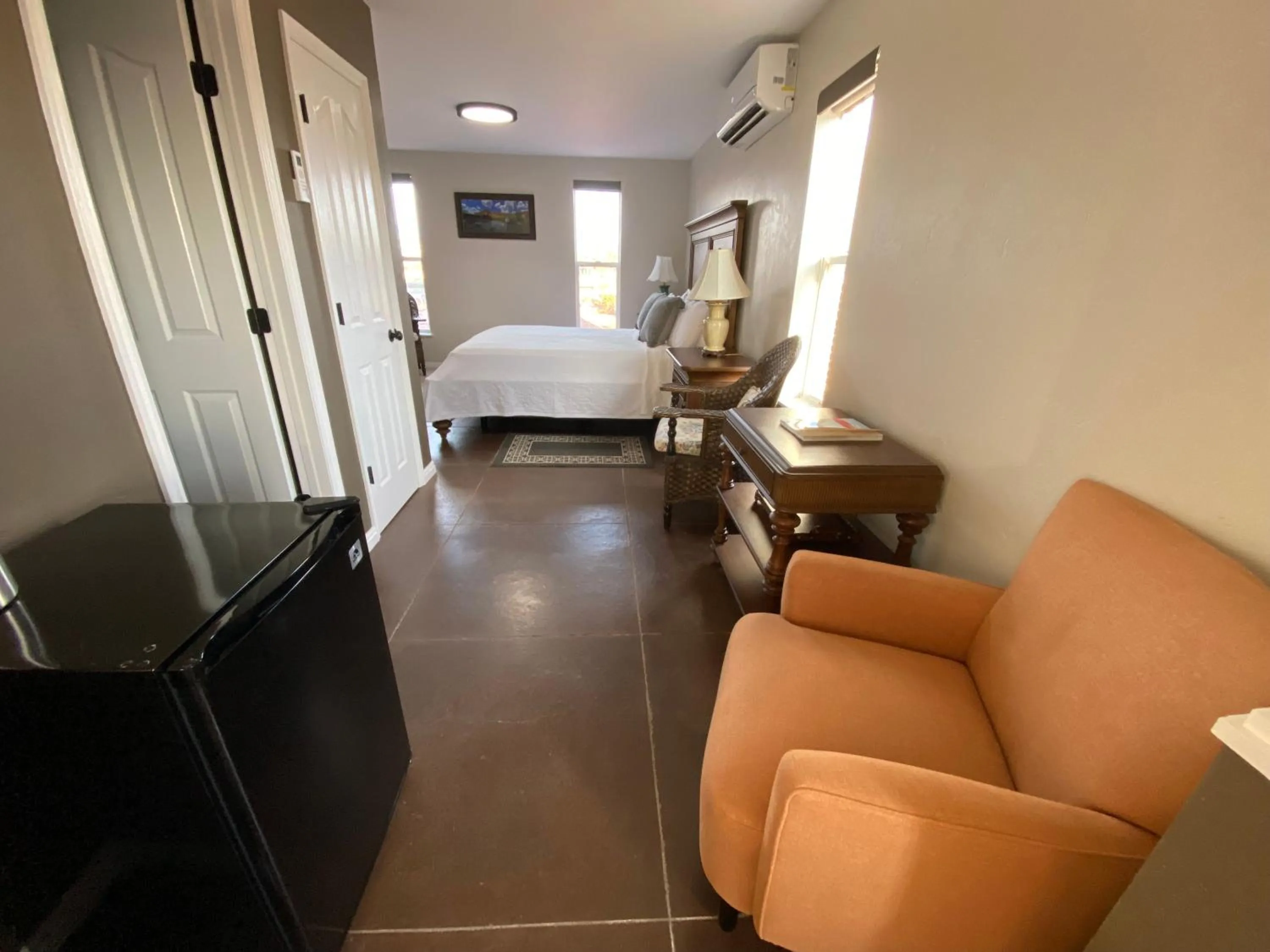 Decorative detail, Bed in SkyRidge Inn