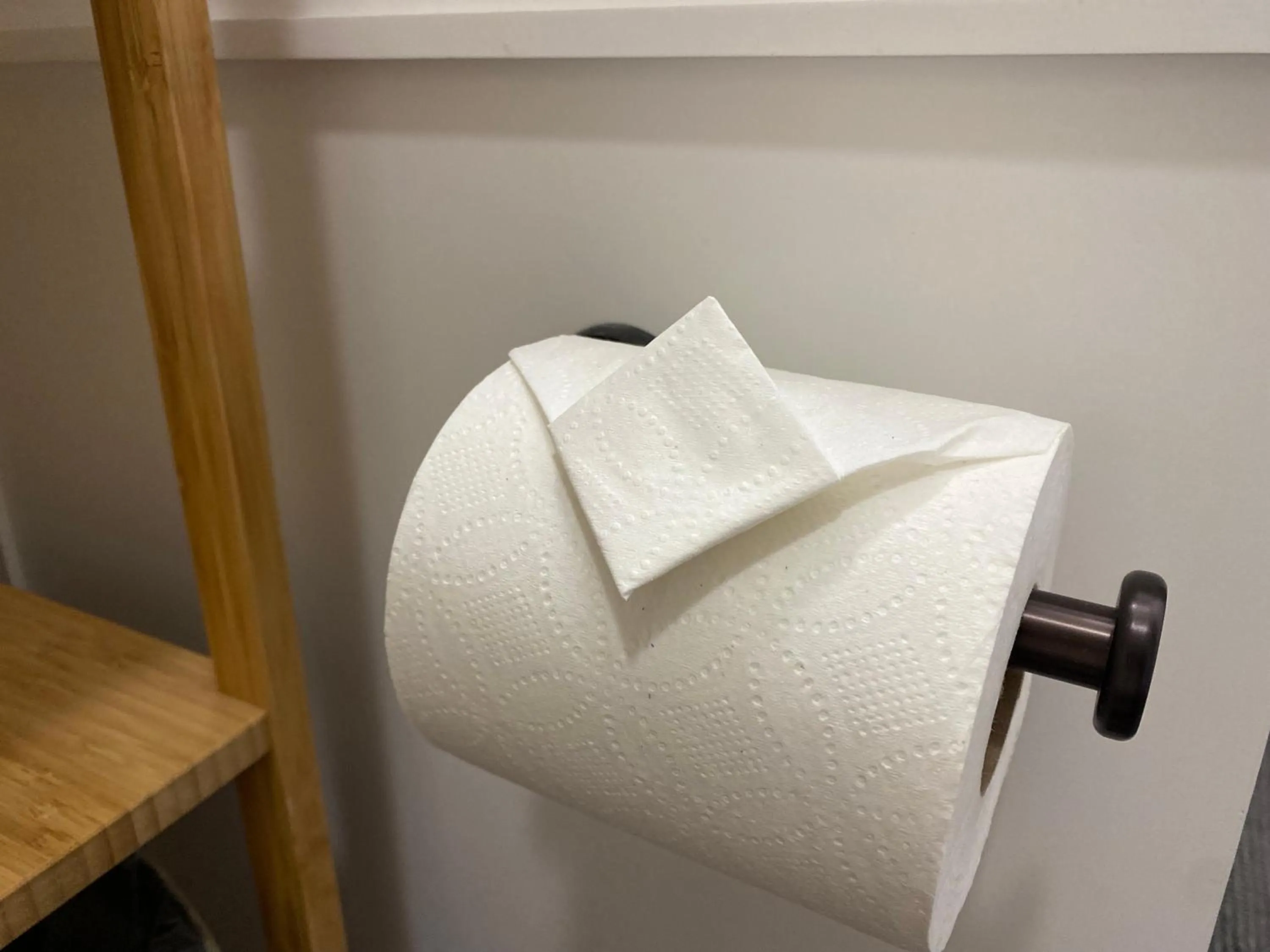 Decorative detail in SkyRidge Inn