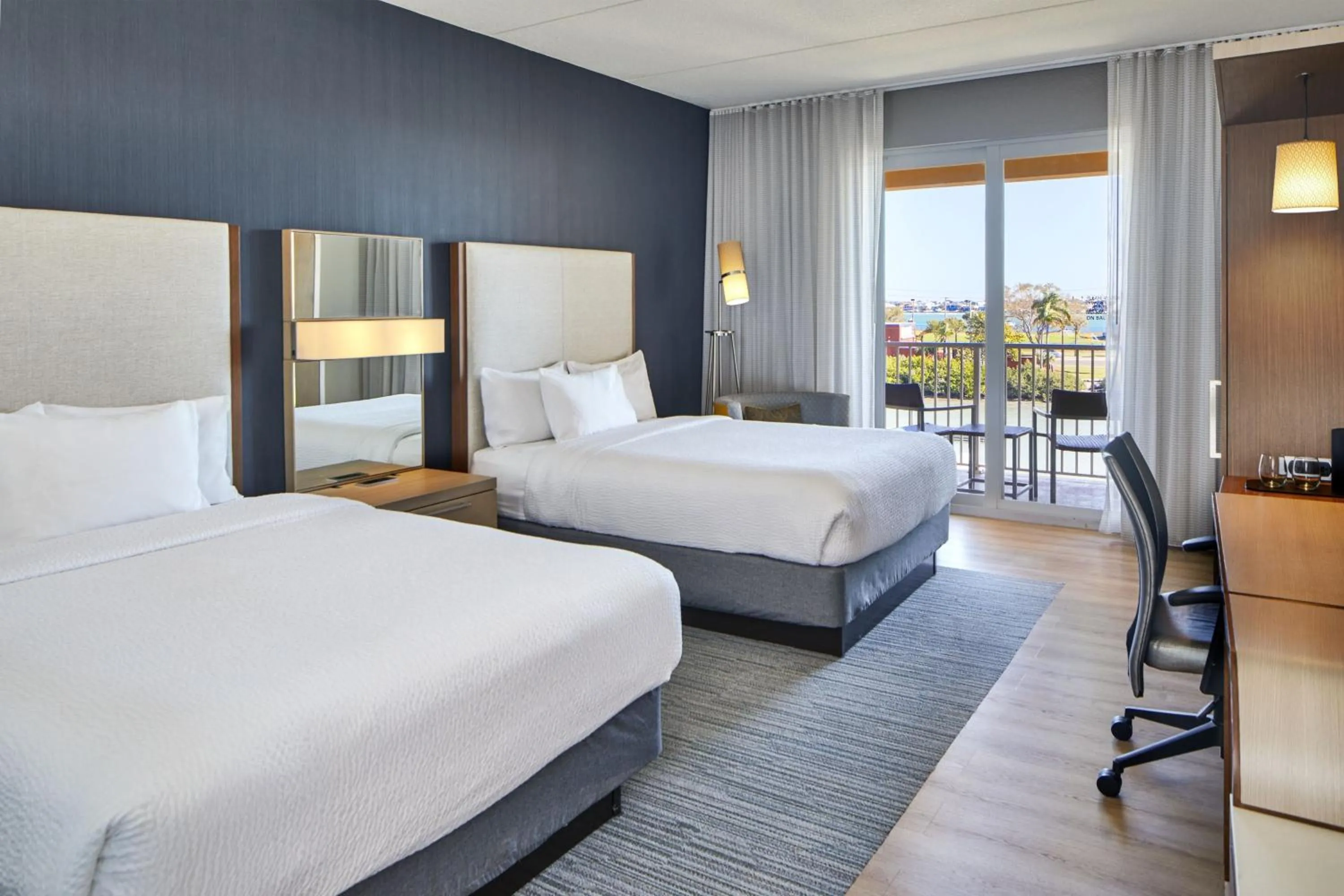 Photo of the whole room, Bed in Courtyard by Marriott St. Petersburg Clearwater/Madeira Beach