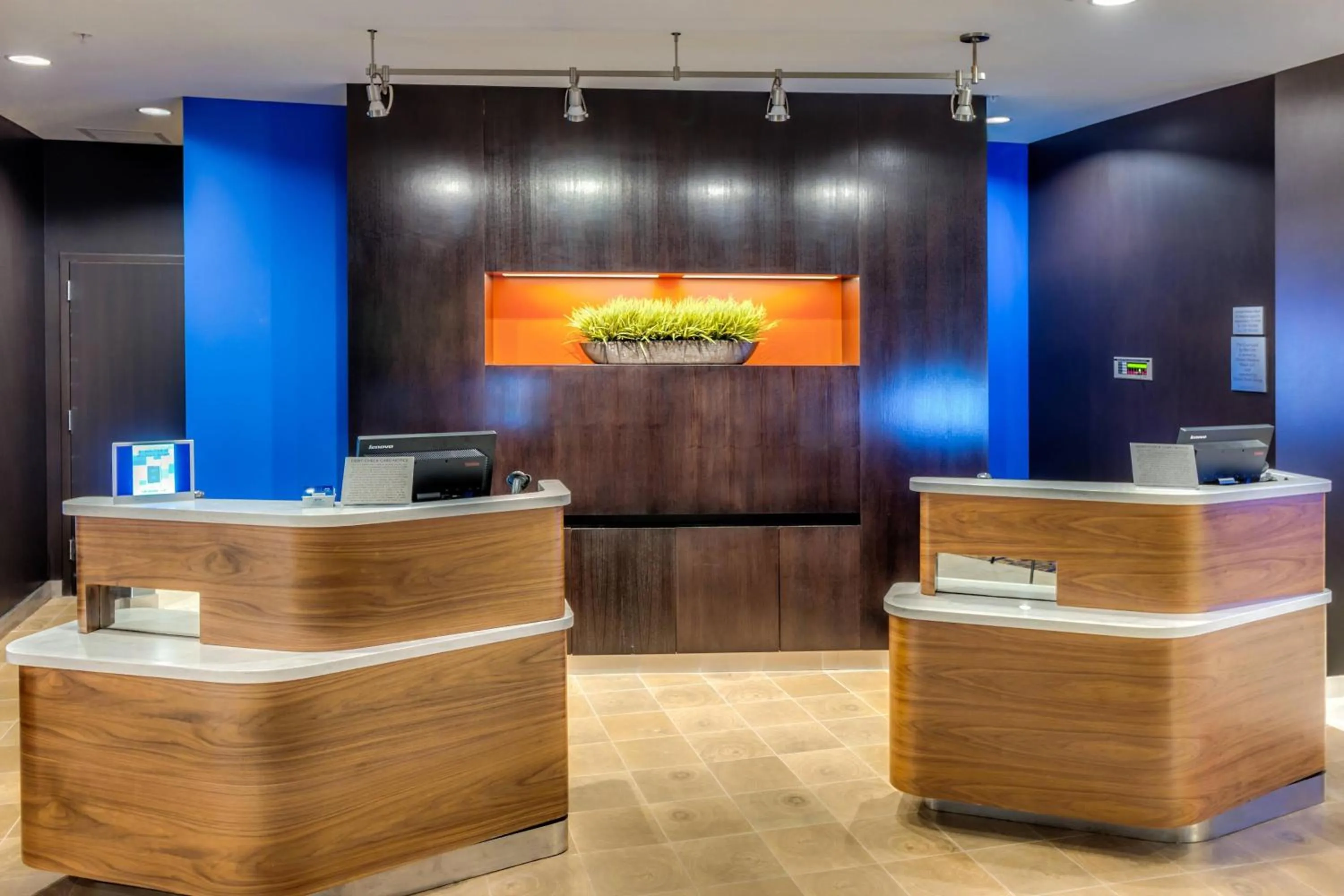 Lobby or reception in Courtyard by Marriott St. Petersburg Clearwater/Madeira Beach