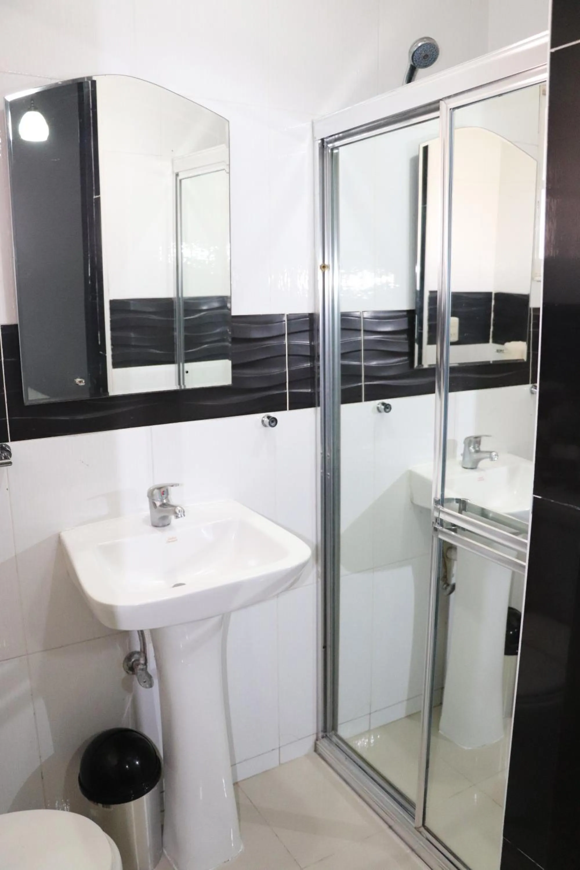 Photo of the whole room in Hotel Merey