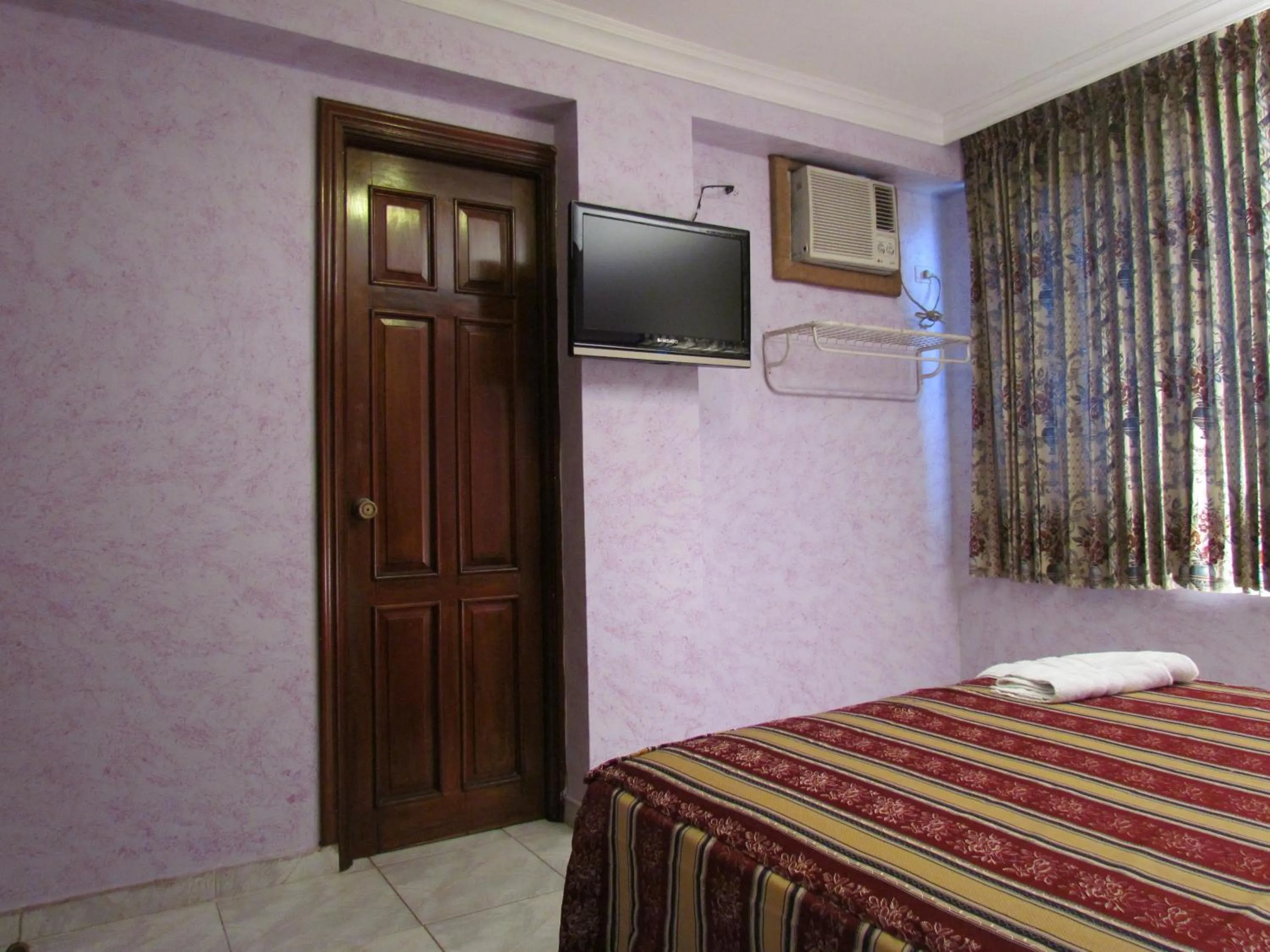 TV and multimedia, Bed in Hotel Lisboa