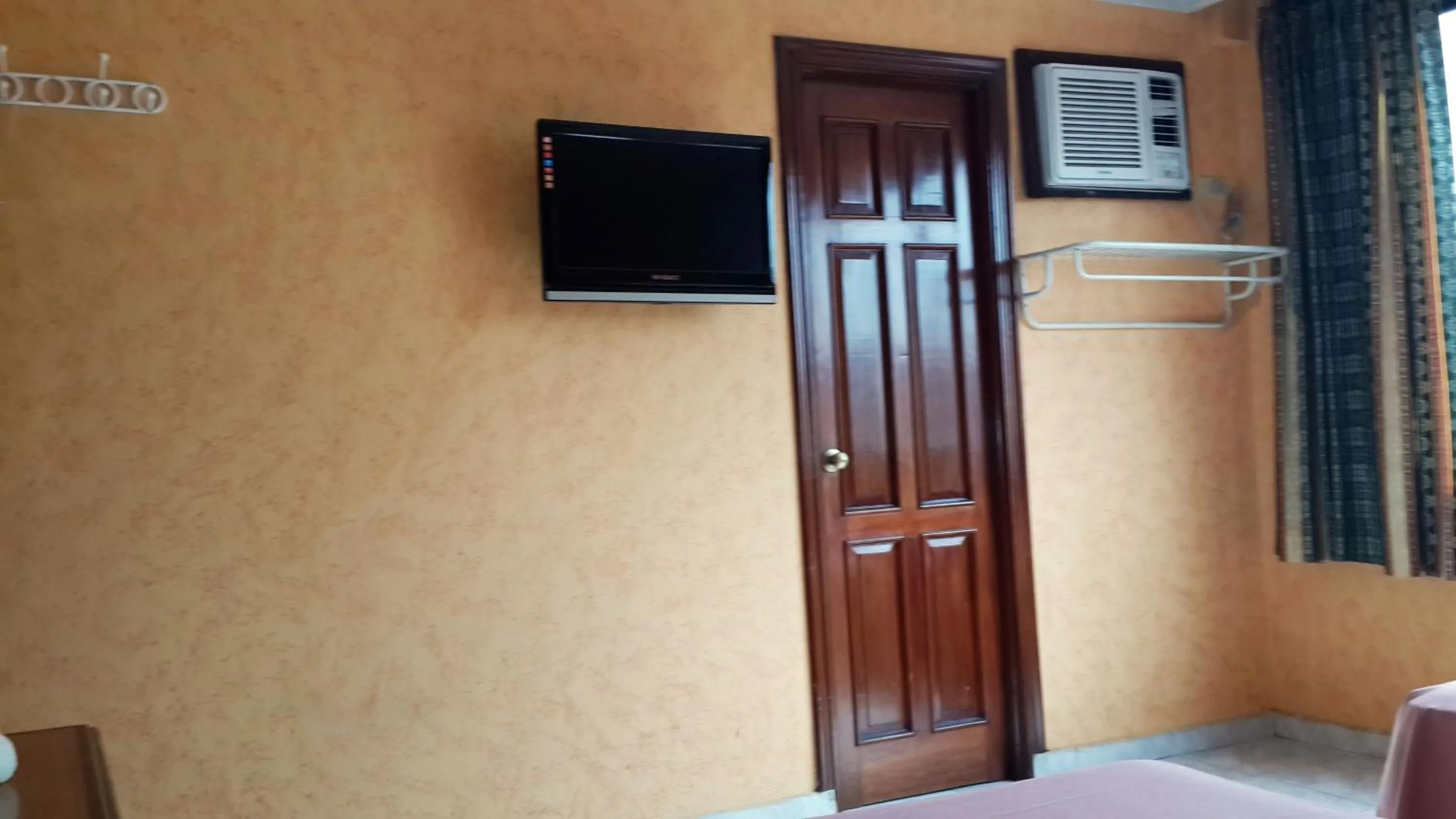 TV and multimedia in Hotel Lisboa