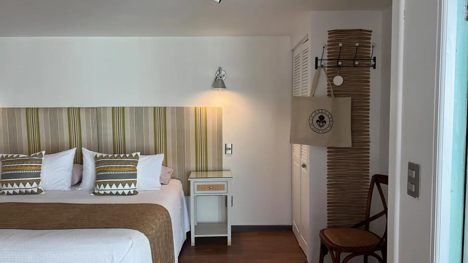 Photo of the whole room, Bed in Hotel Boutique La Perouse