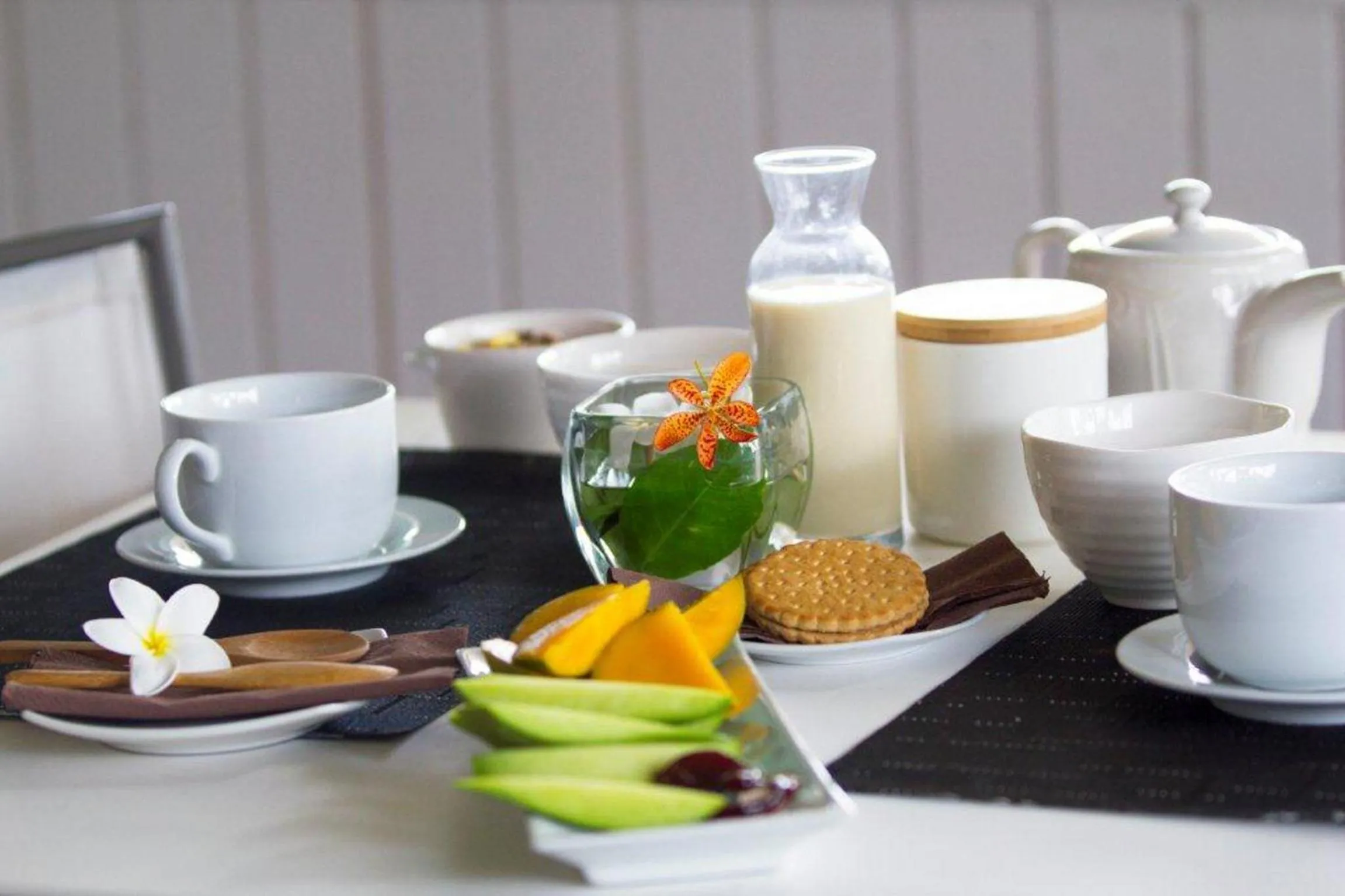 Breakfast in Hotel Boutique La Perouse
