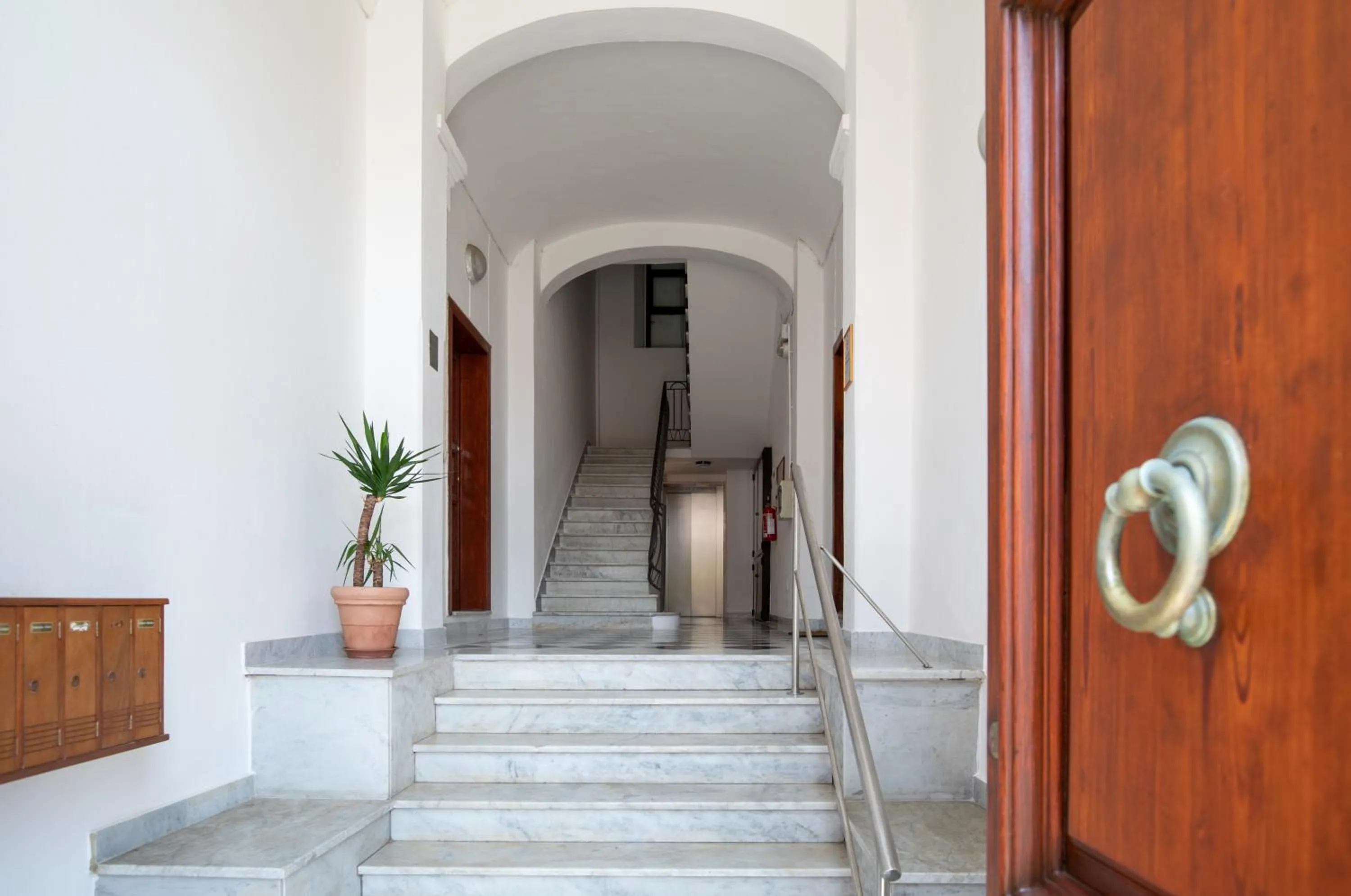 Old Charm - Seaview Apartment