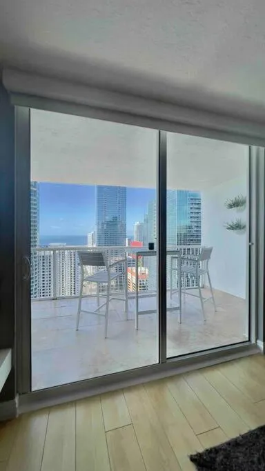 Balcony/Terrace in Brickell Center w/City & Bay View + FREE Parking!