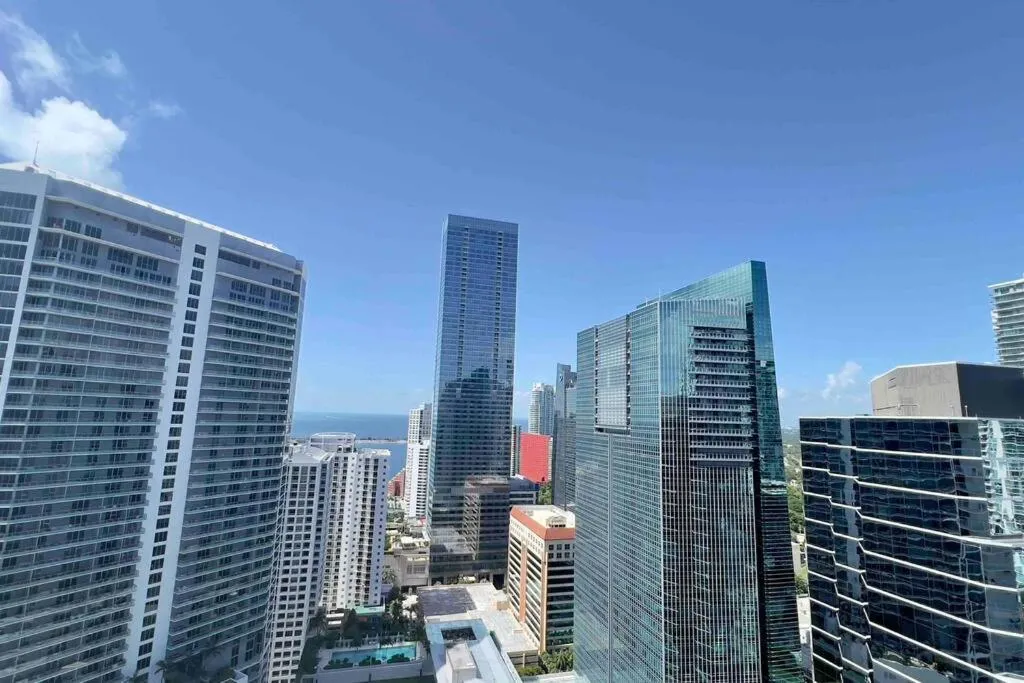 City view in Brickell Center w/City & Bay View + FREE Parking!