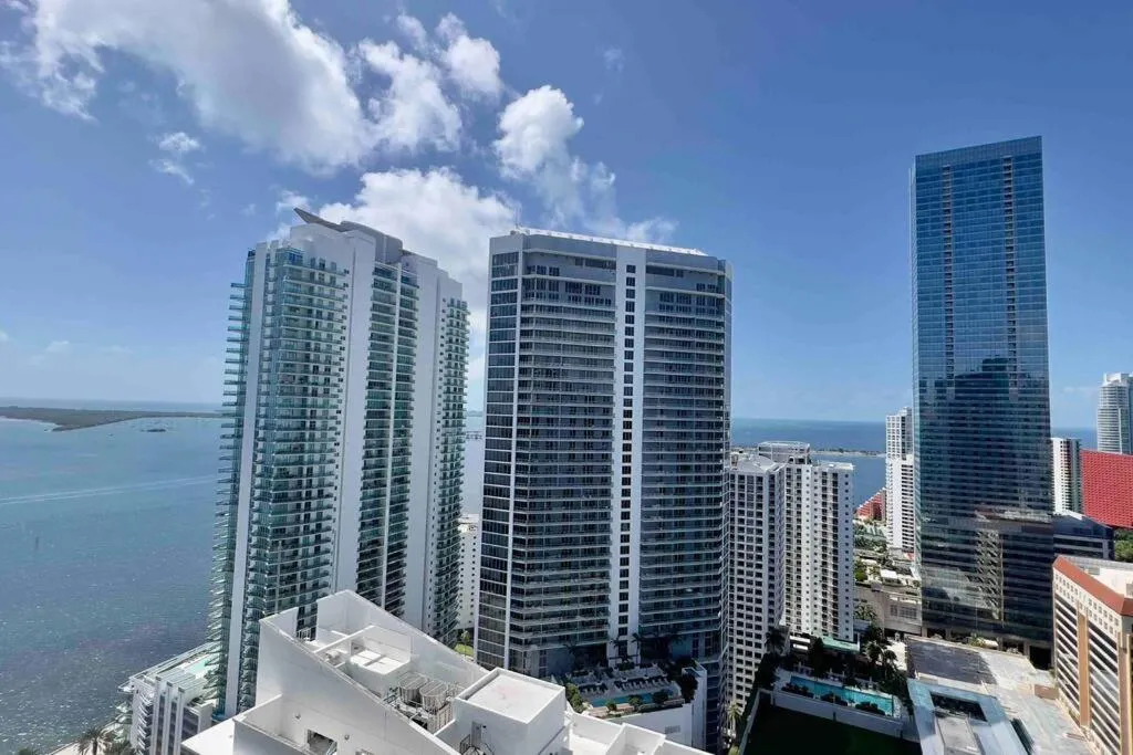 Day in Brickell Center w/City & Bay View + FREE Parking!