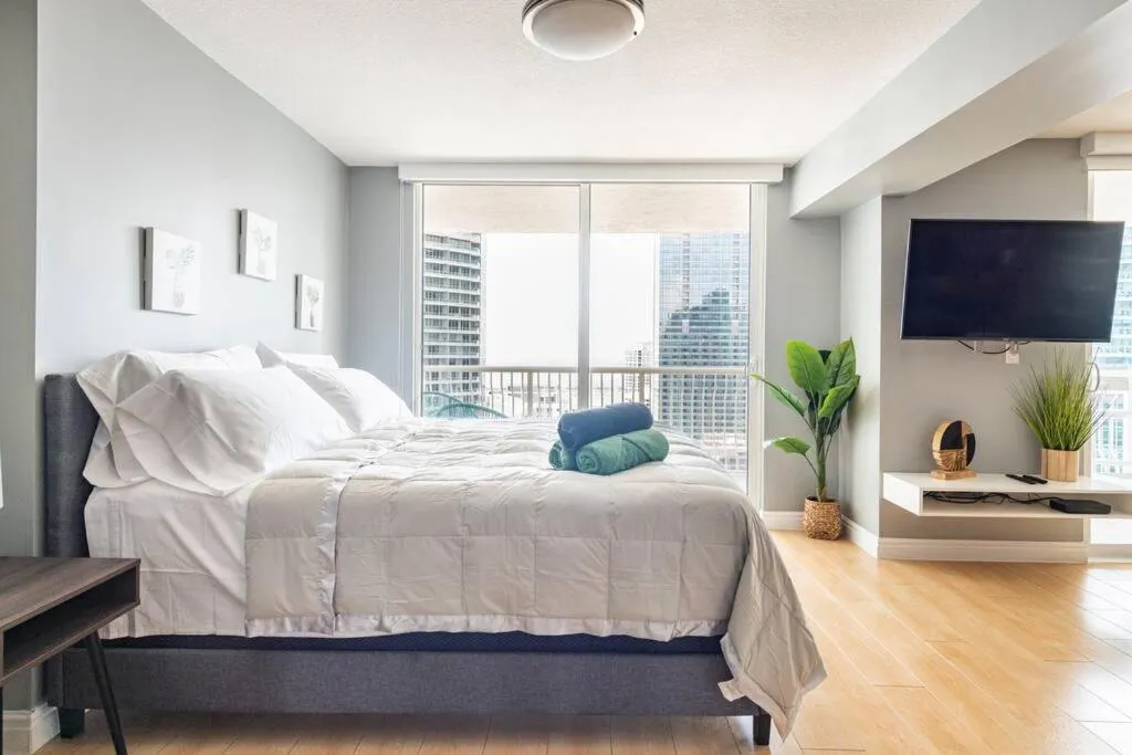 Bedroom, Bed in Brickell Center w/City & Bay View + FREE Parking!