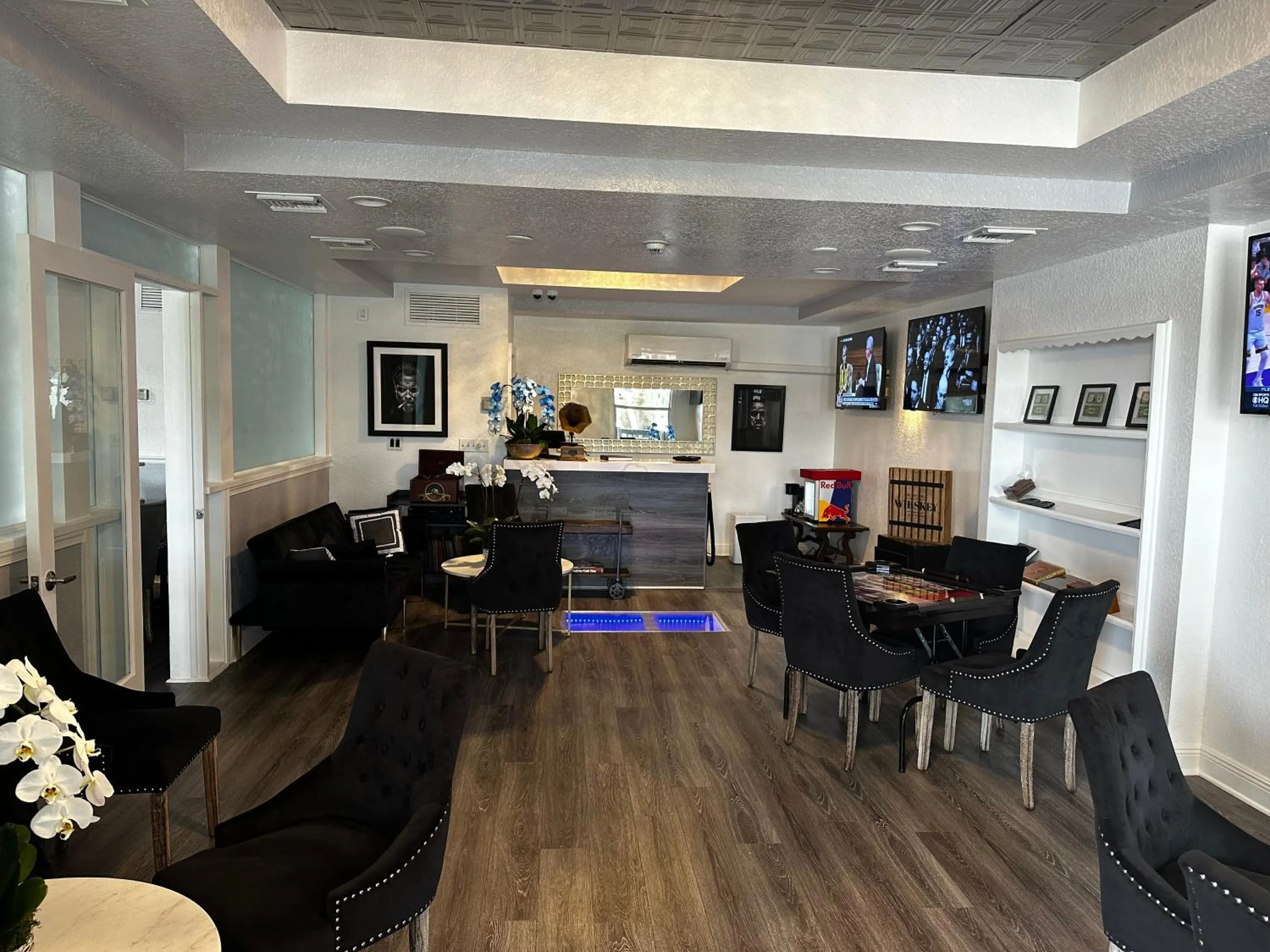 Restaurant/places to eat in The Hotel Redland