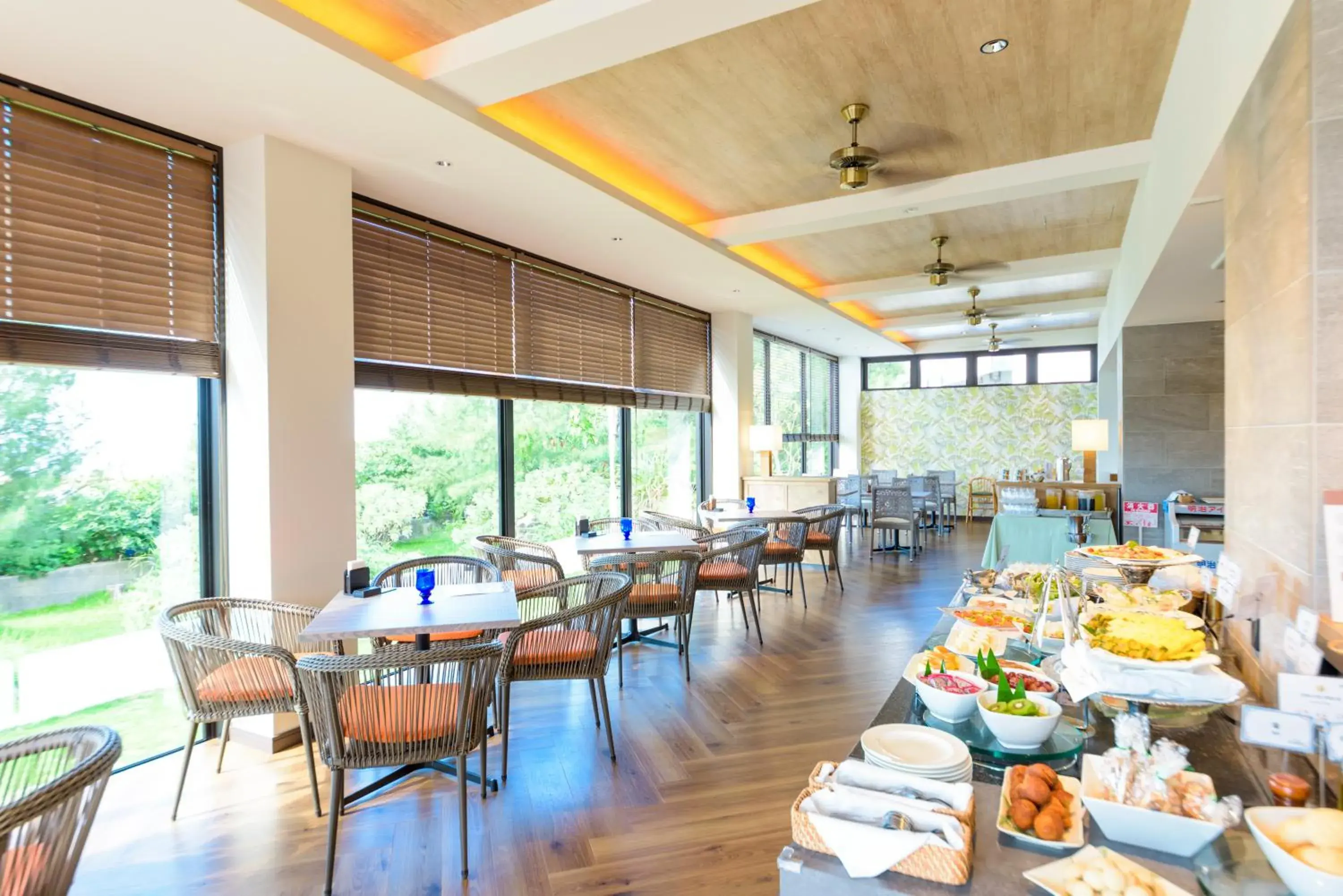 Restaurant/places to eat in Best Western Okinawa Onna Beach Restaurant/places to eat in Best Western Okinawa Onna Beach