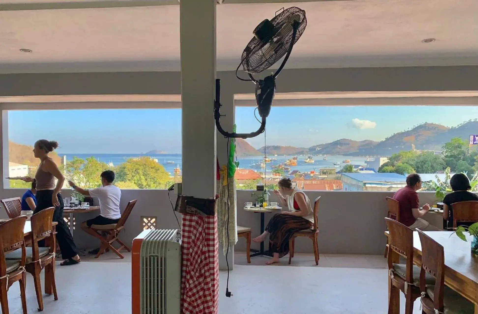 Restaurant/places to eat in Komodo Lodge Restaurant/places to eat in Komodo Lodge