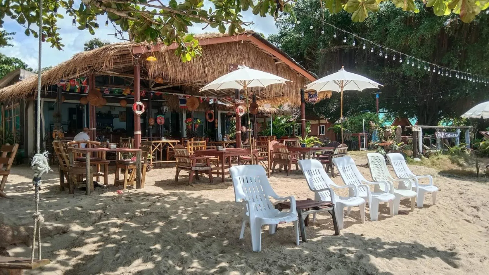 Restaurant/places to eat in Bangbaobeach Resort