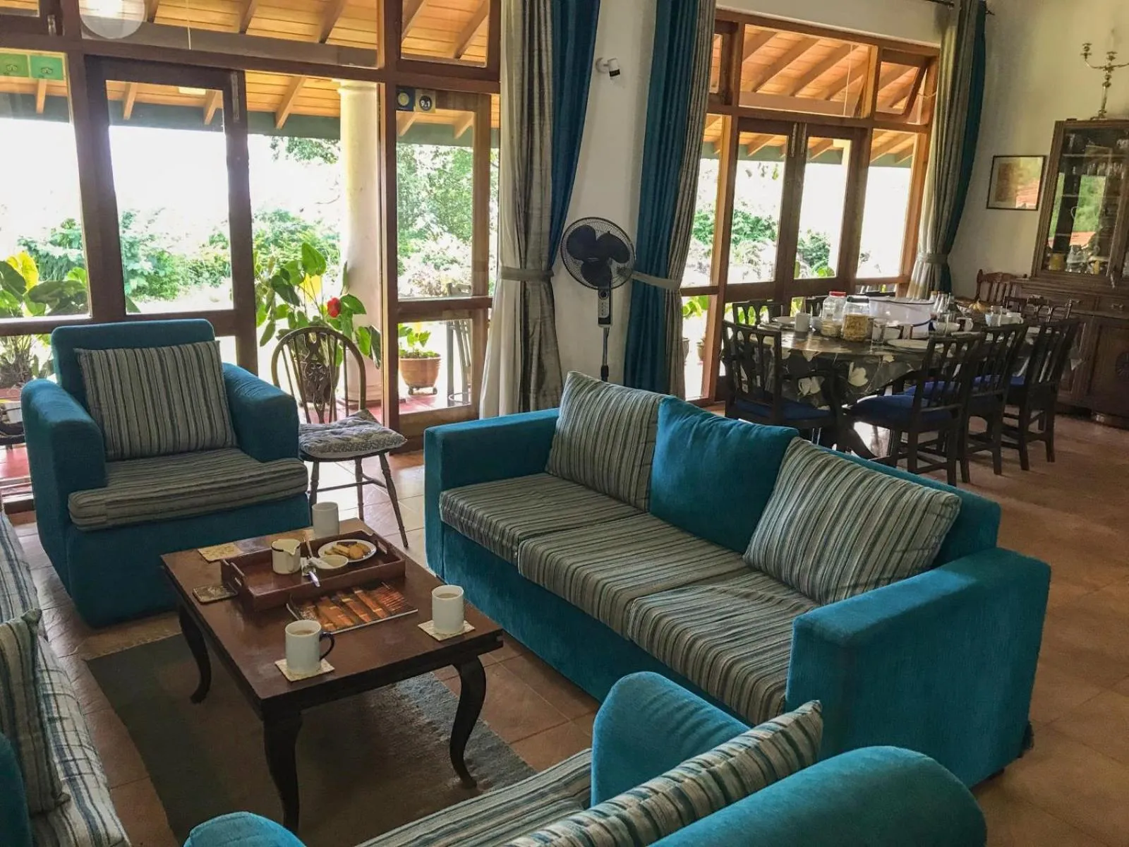 Living room in Jungle Tide