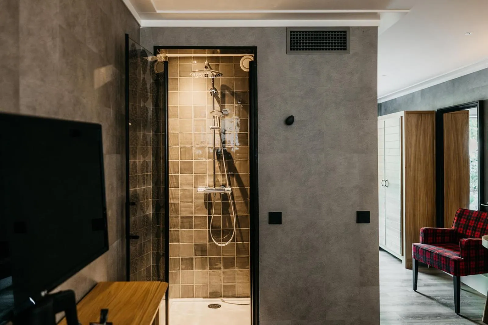 Shower in Badhotel Rockanje