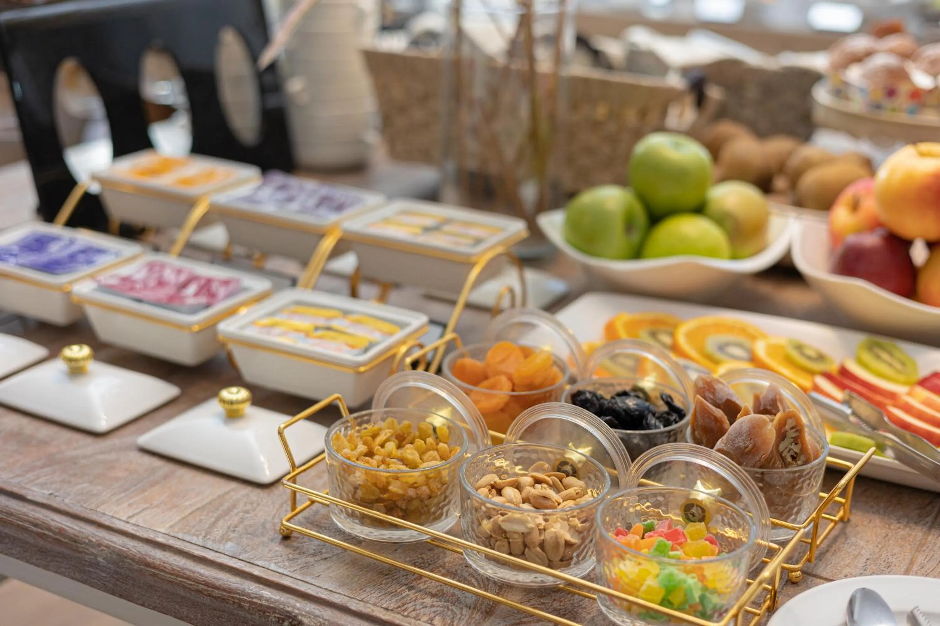 Buffet breakfast in Best Western Tbilisi Art Hotel