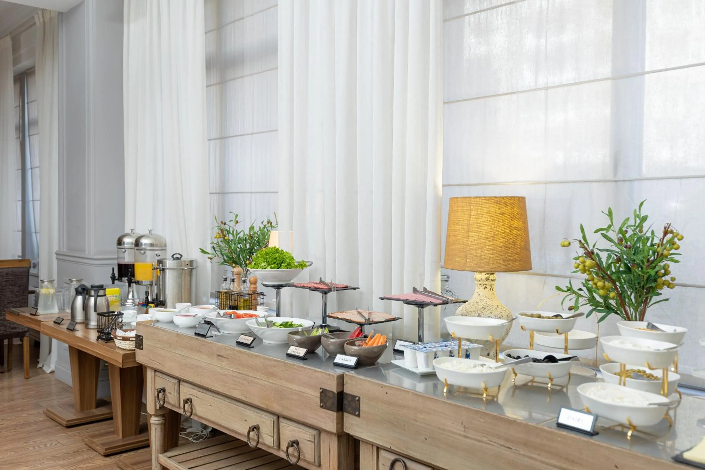 Buffet breakfast in Best Western Tbilisi Art Hotel