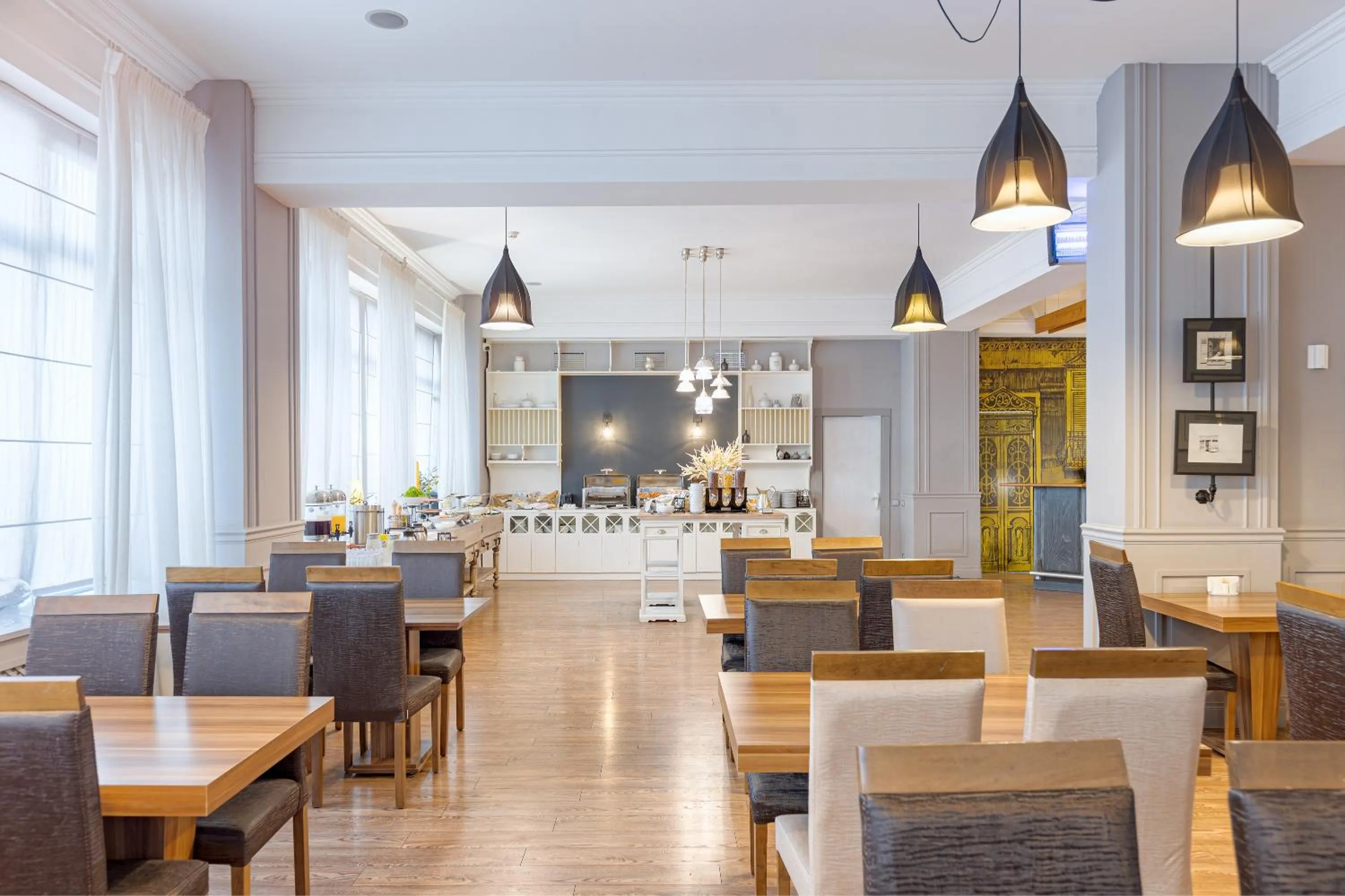 Restaurant/places to eat in Best Western Tbilisi Art Hotel