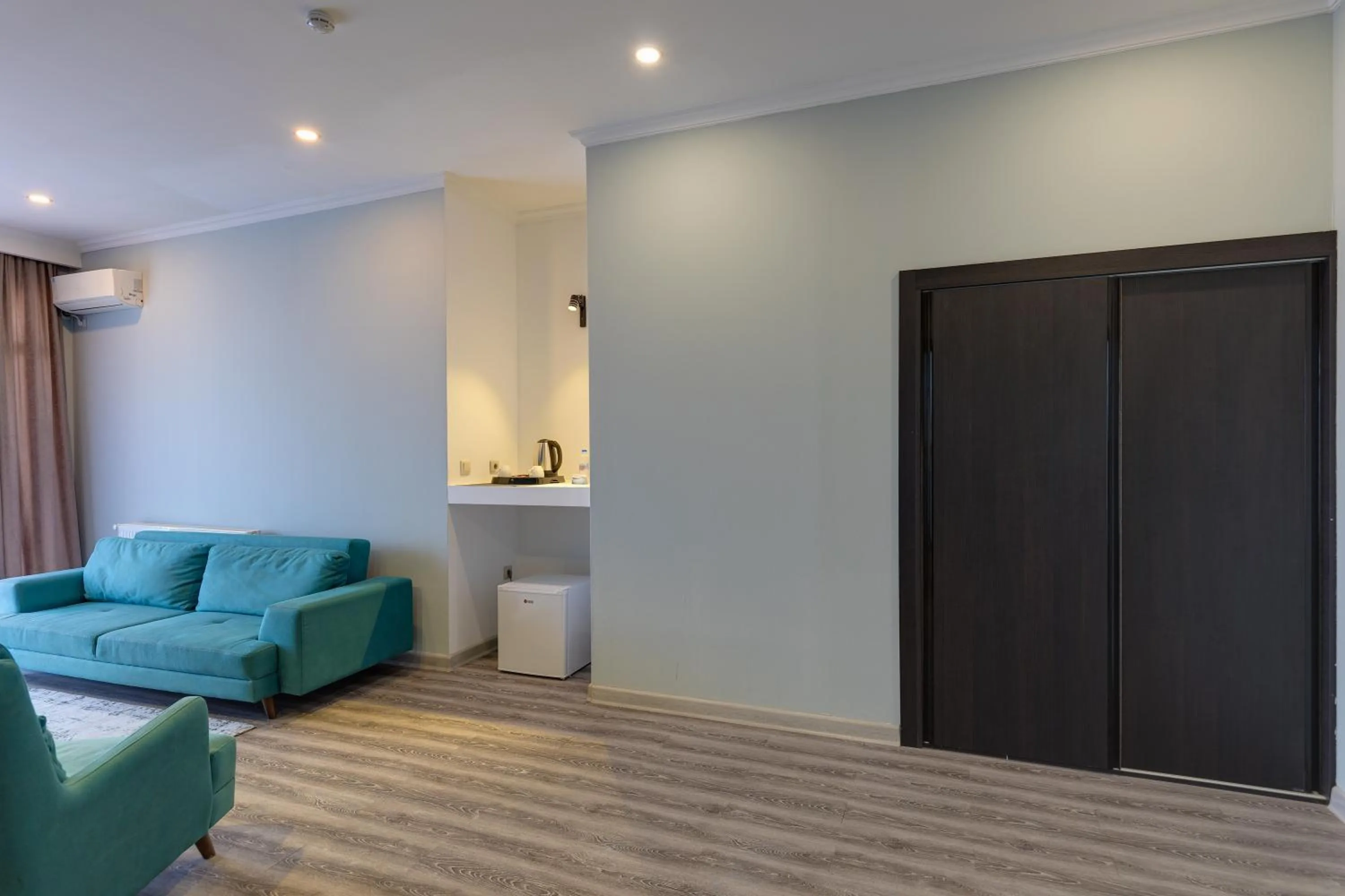 Living room in Best Western Tbilisi Art Hotel