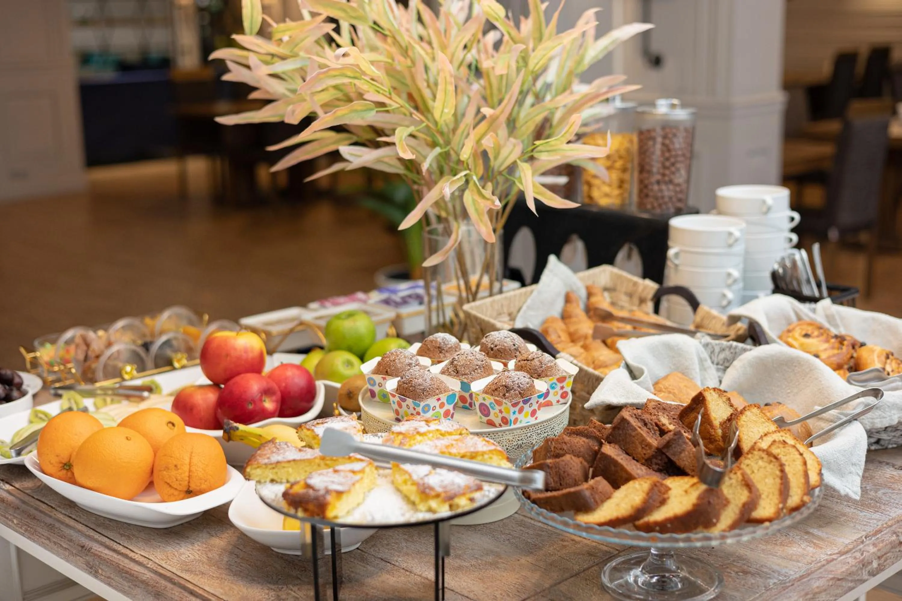 Buffet breakfast in Best Western Tbilisi Art Hotel