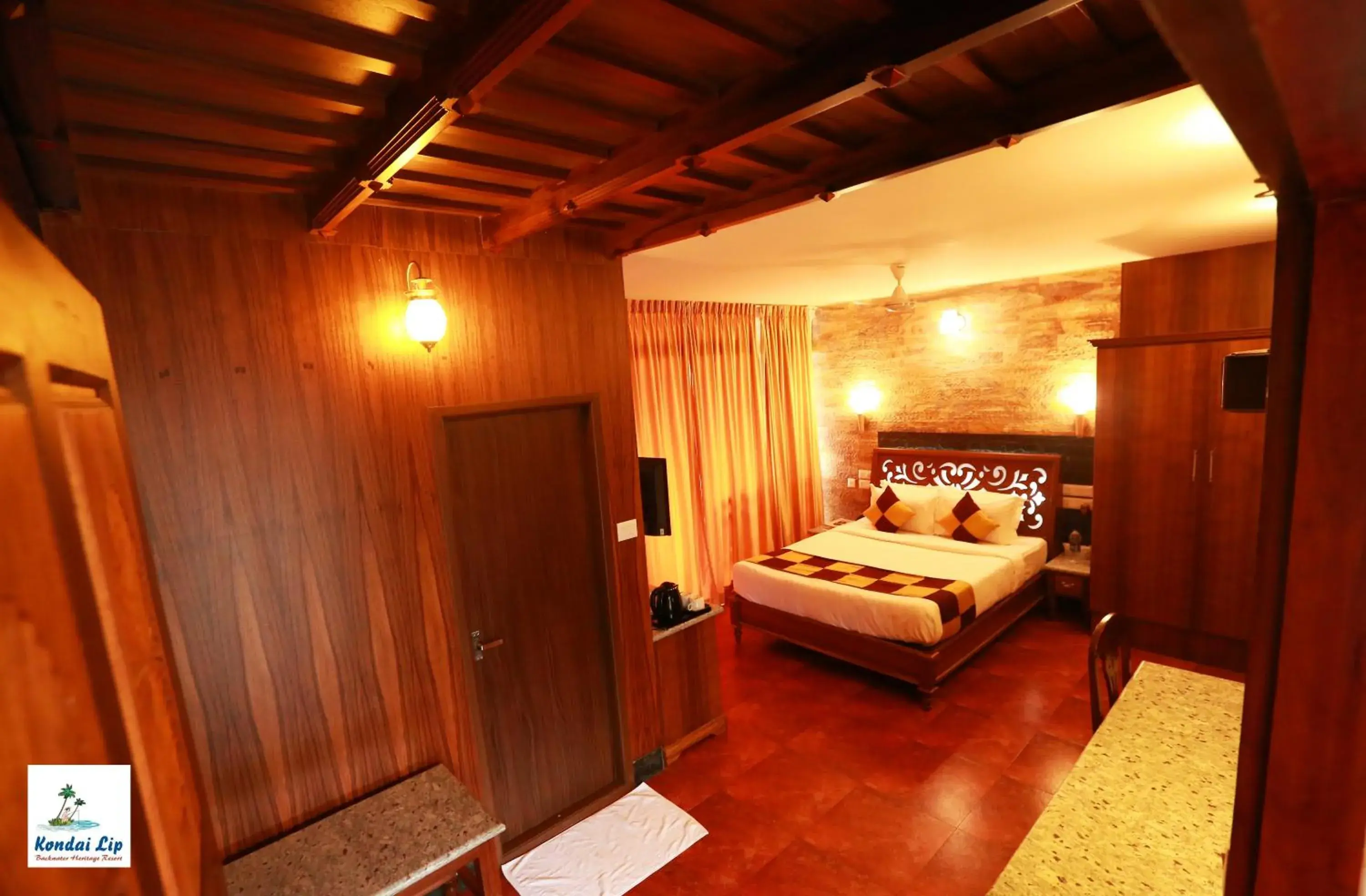 Bed in Kondai Lip Backwater Heritage Resort Bed in Kondai Lip Backwater Heritage Resort