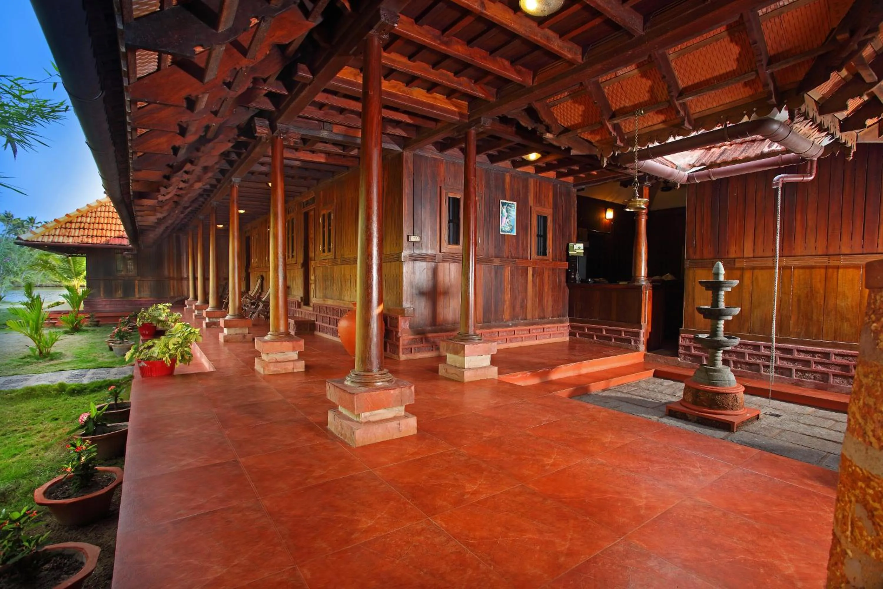 Facade/entrance in Kondai Lip Backwater Heritage Resort