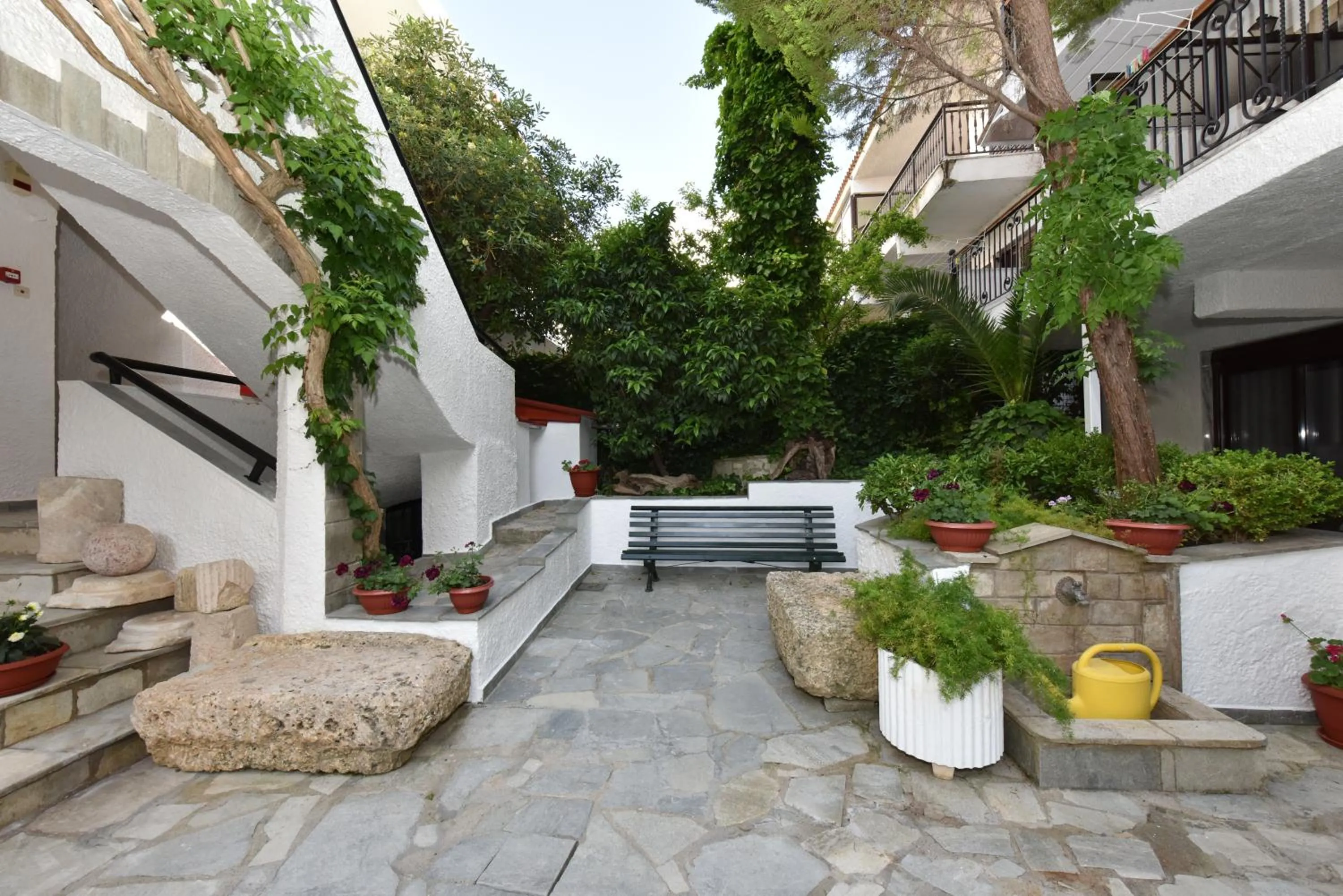 Garden in Argo Apartments