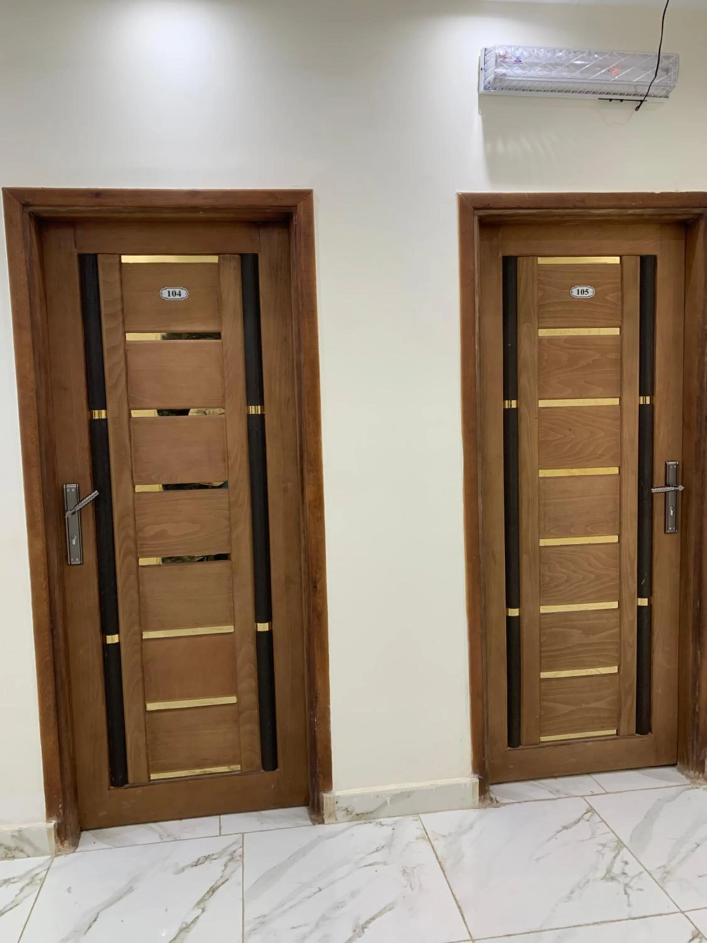 PR Family pyramids inn