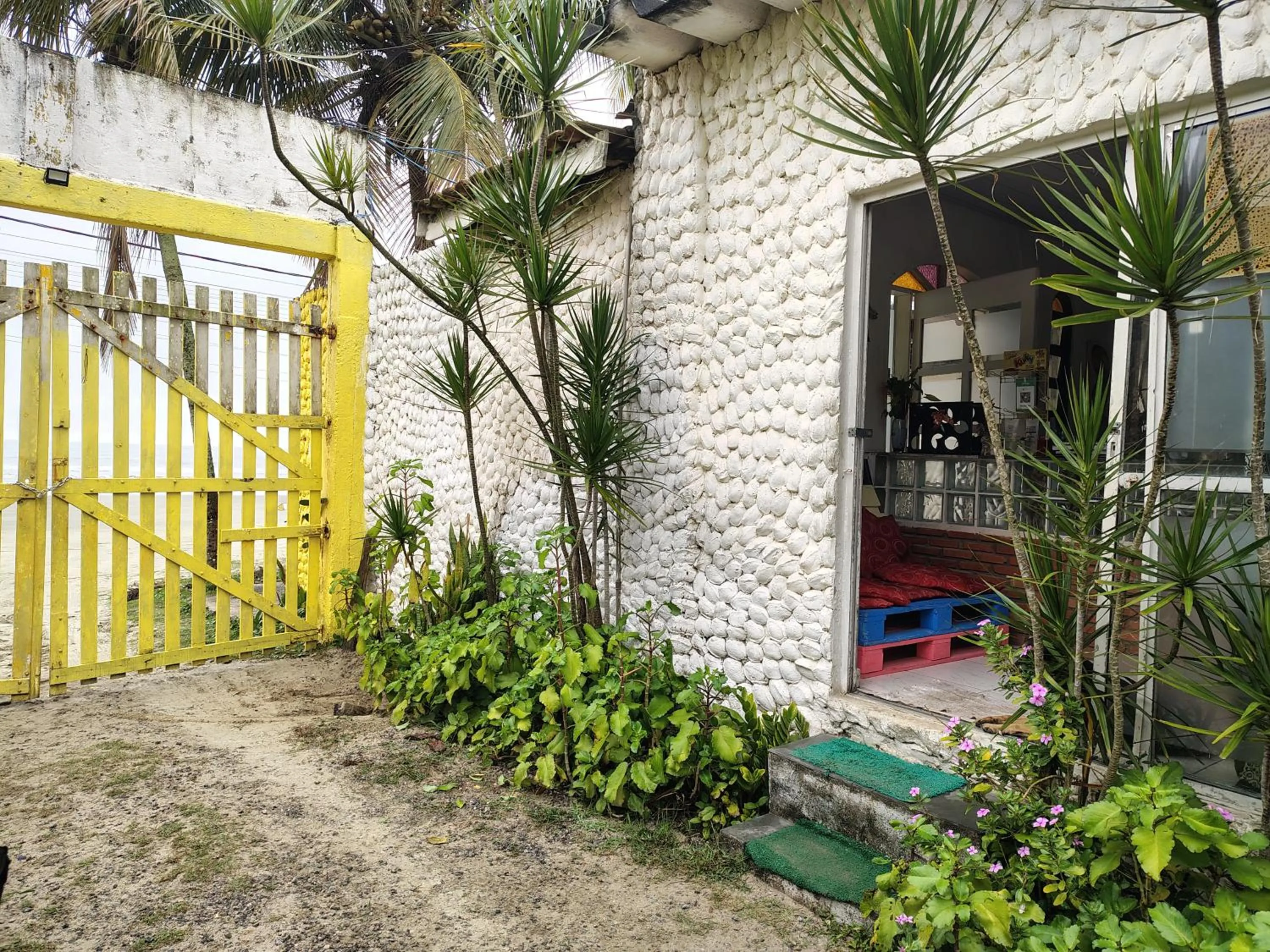 Property building in Pousada Lambaris Pereque Guarujá