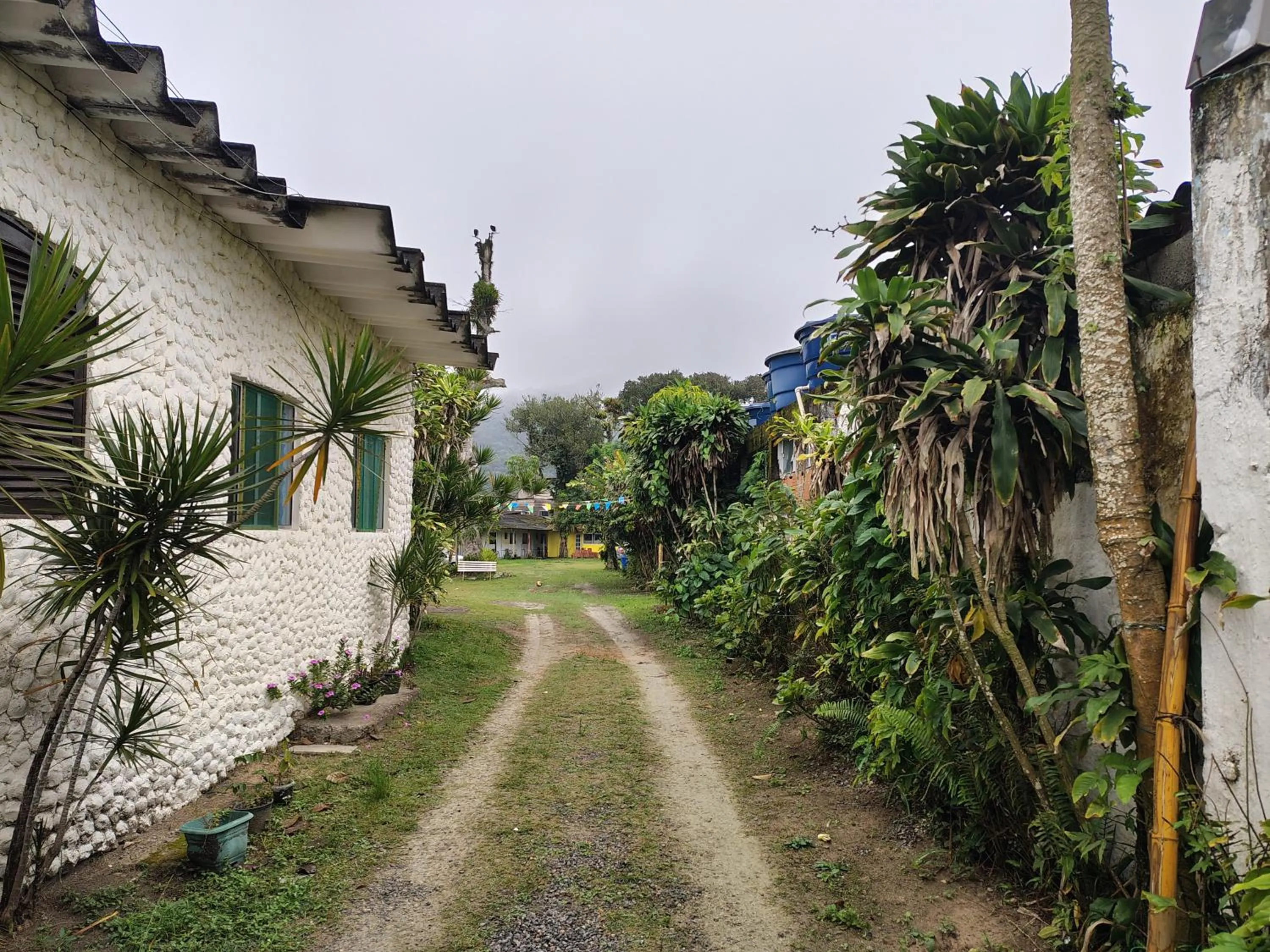 Property building in Pousada Lambaris Pereque Guarujá