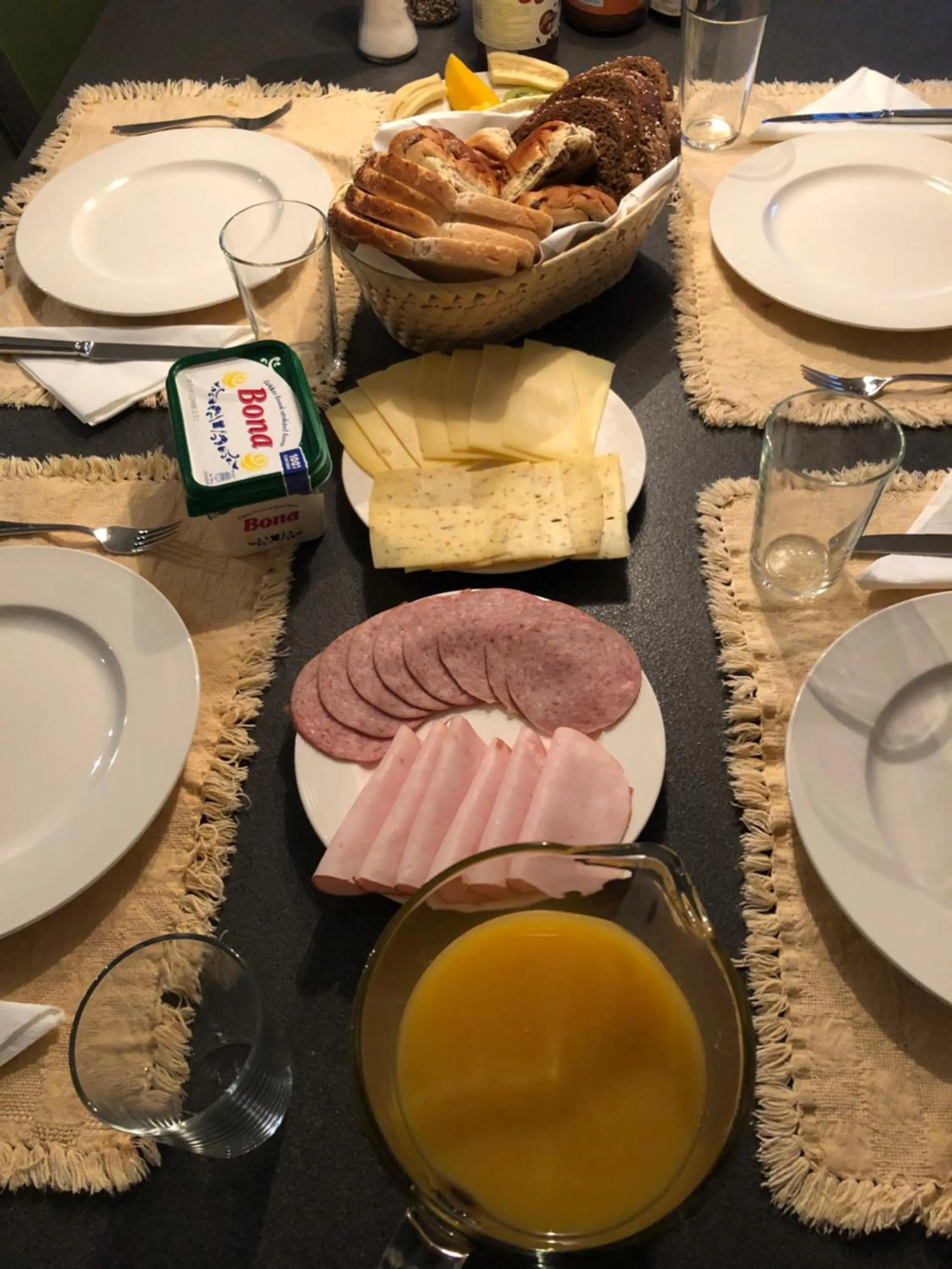 Continental breakfast in Floriande Stay