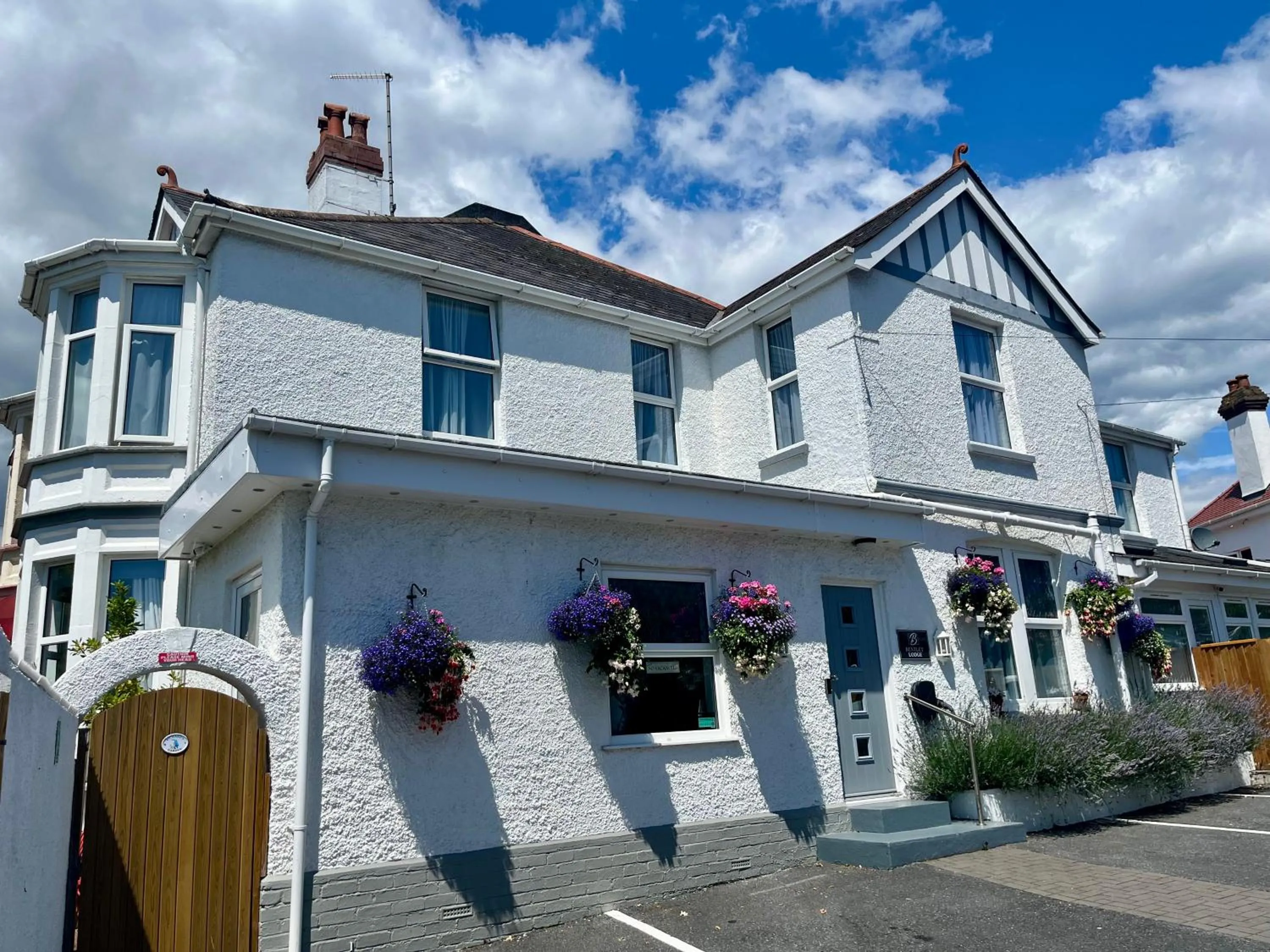 Bentley Lodge