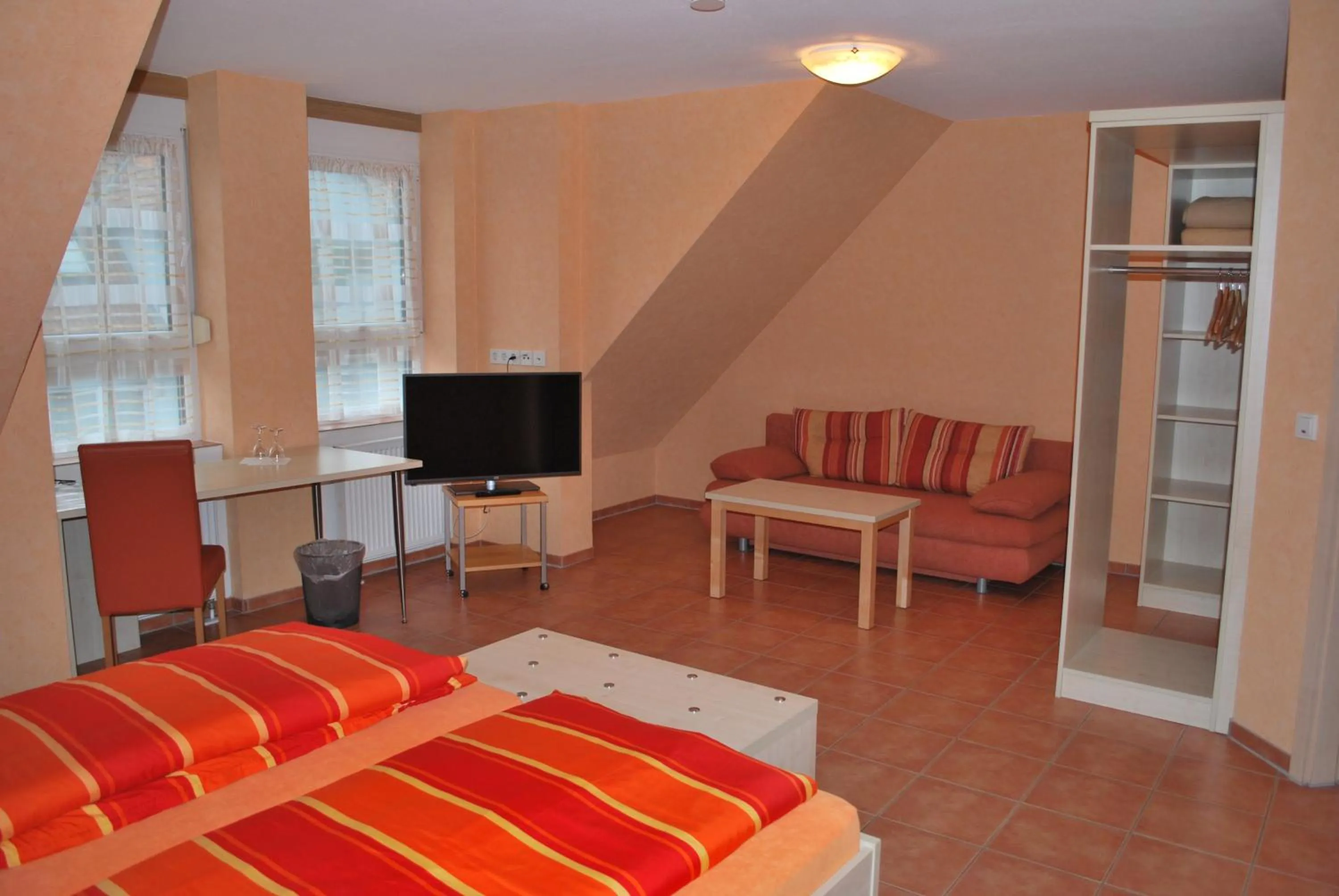 Day, Bed in Hotel Gasthof “Goldener Engel”