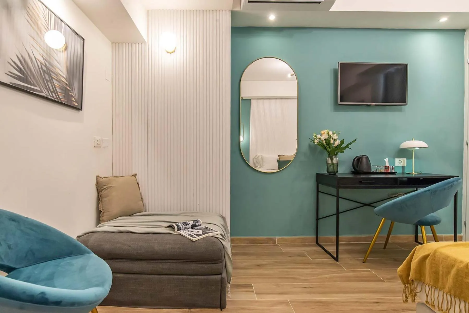 TV and multimedia in 94Rooms Vatican Guest House - Vigliena