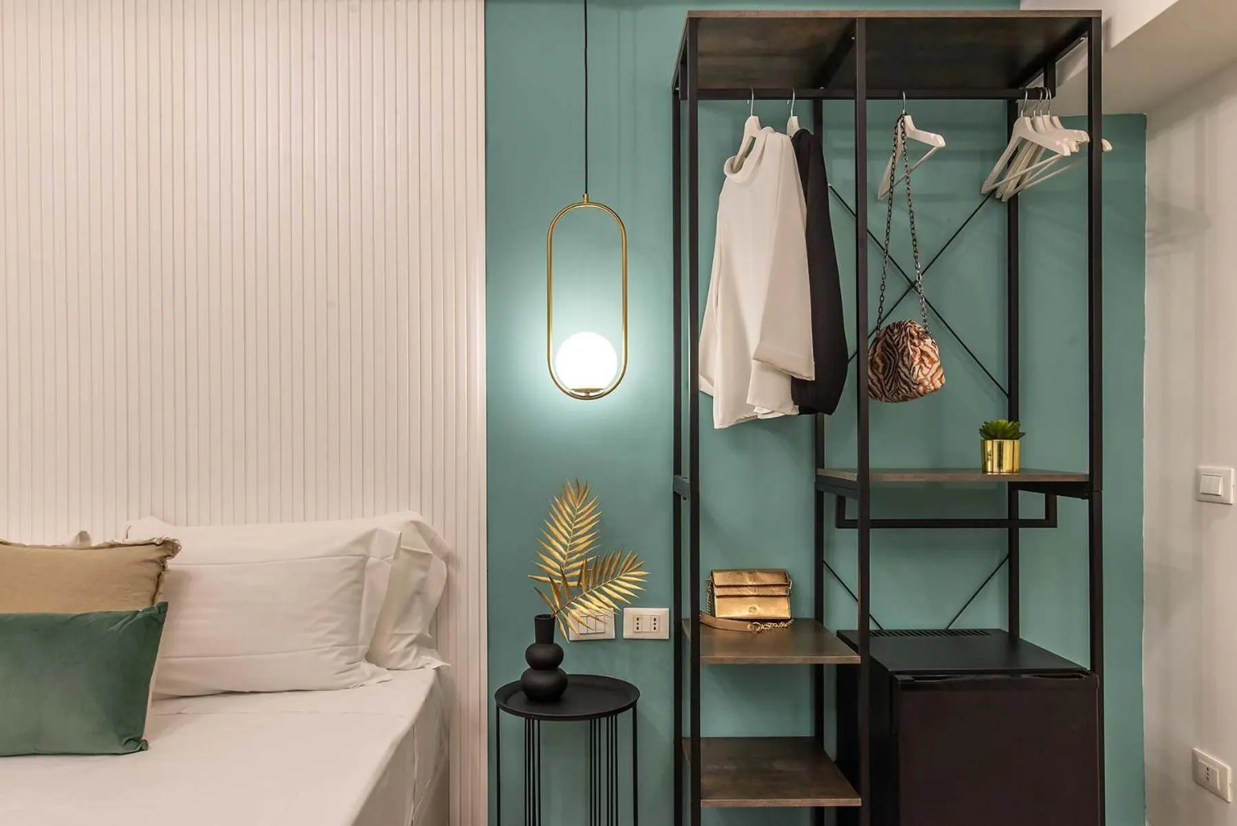 wardrobe, Bed in 94Rooms Vatican Guest House - Vigliena