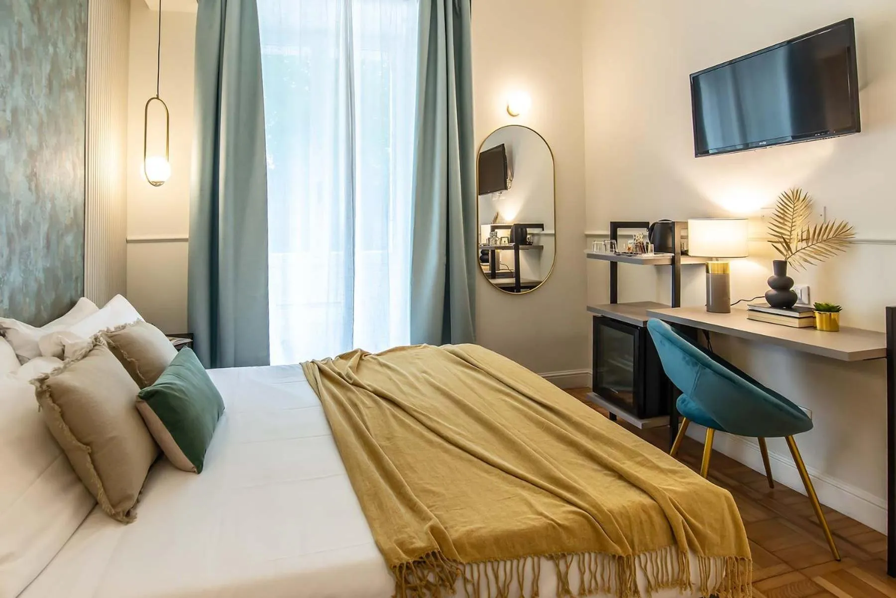 Bedroom, Bed in 94Rooms Vatican Guest House - Vigliena