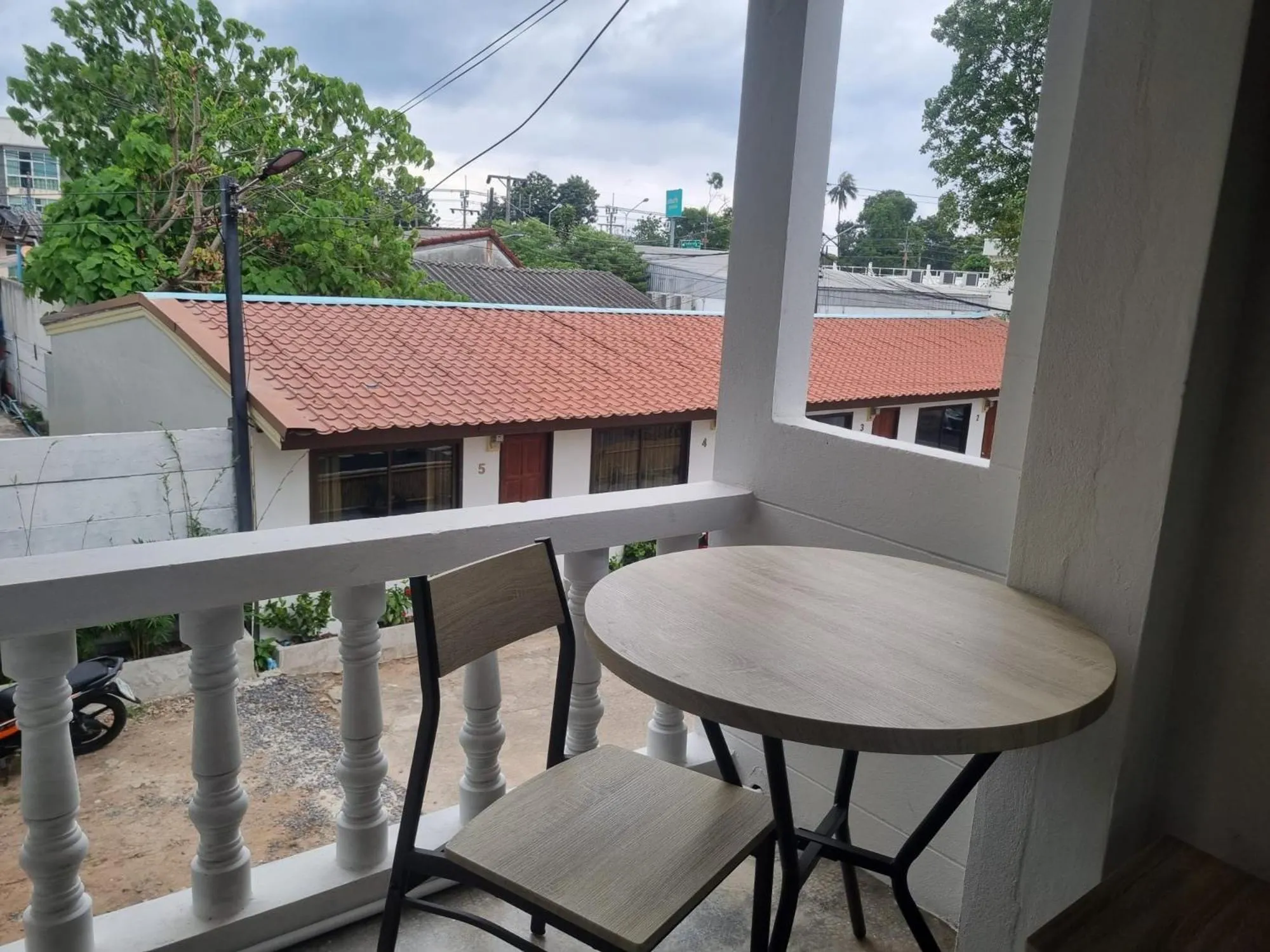 Balcony/Terrace in New Breakers Hotel Rawai