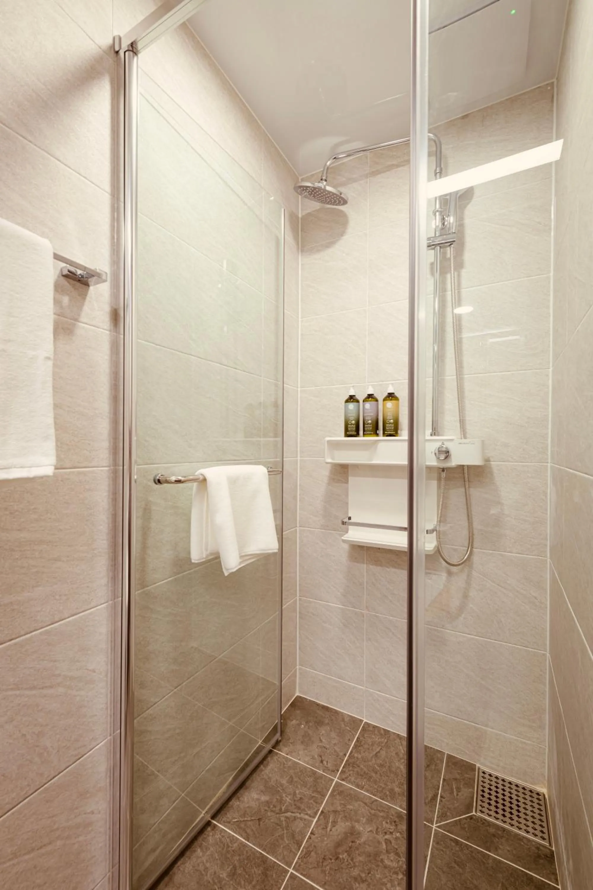 Shower in Sollago Myeongdong Hotel & Residence