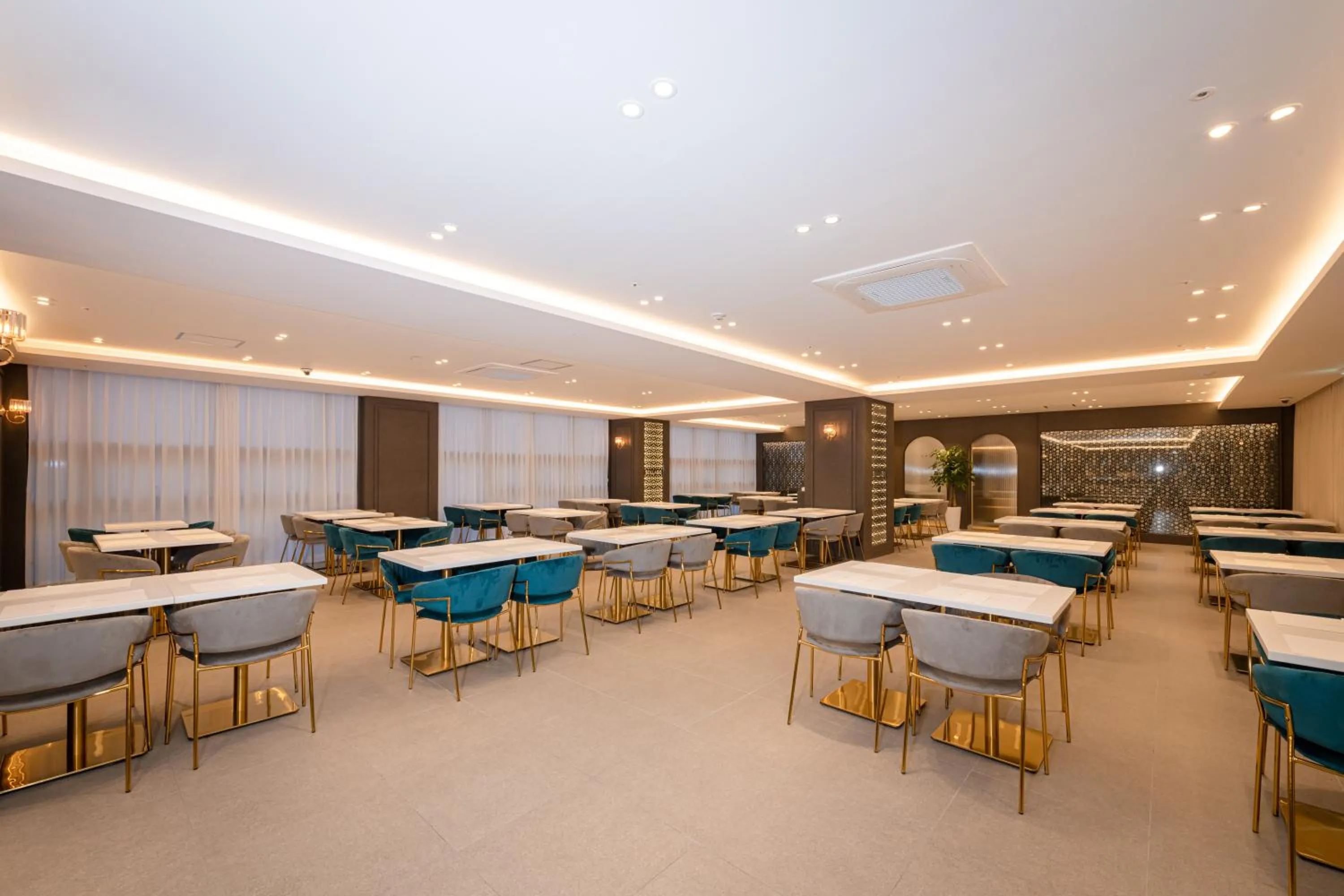 Restaurant/places to eat in Sollago Myeongdong Hotel & Residence