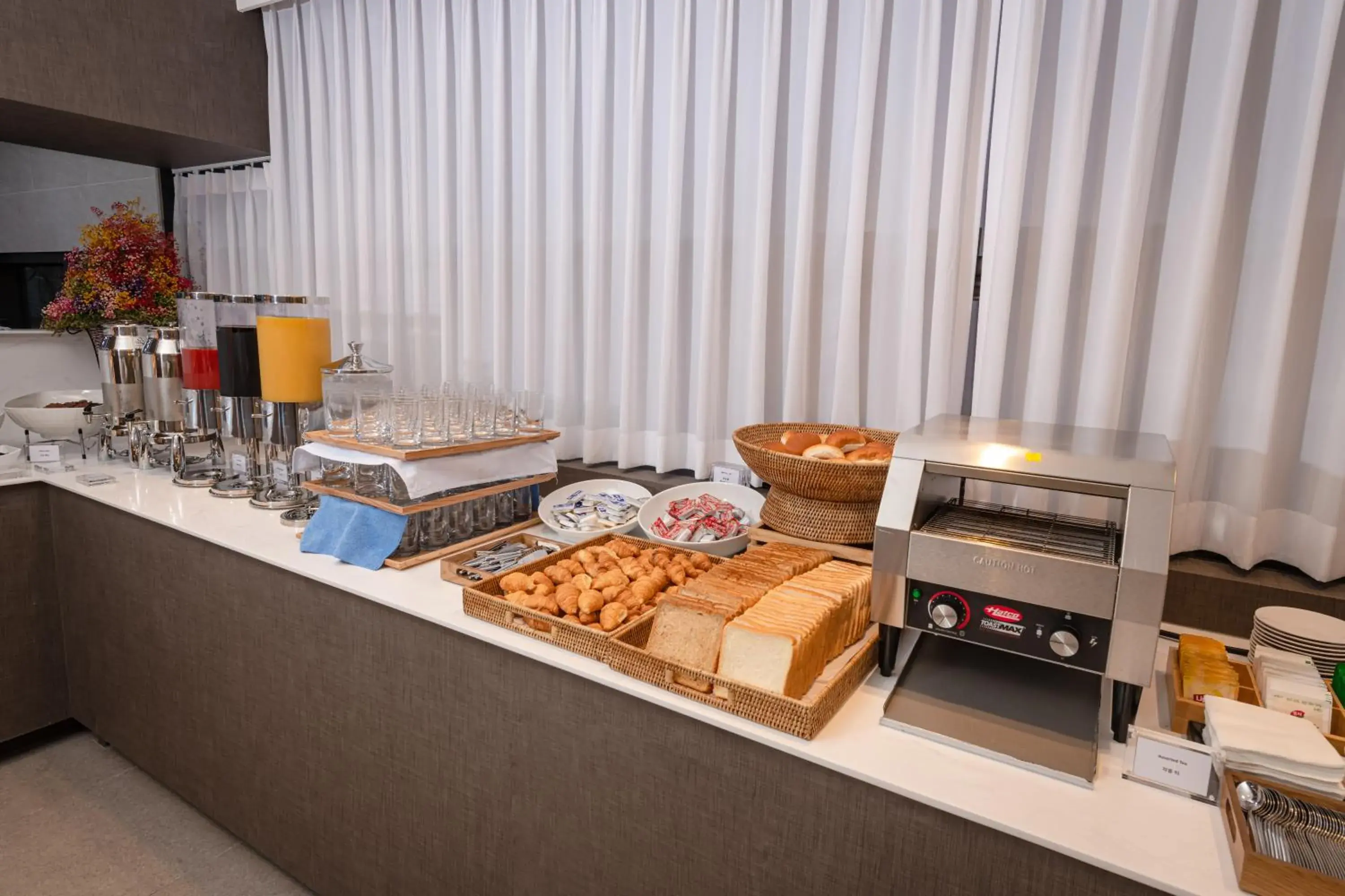 Buffet breakfast in Sollago Myeongdong Hotel & Residence Buffet breakfast in Sollago Myeongdong Hotel & Residence