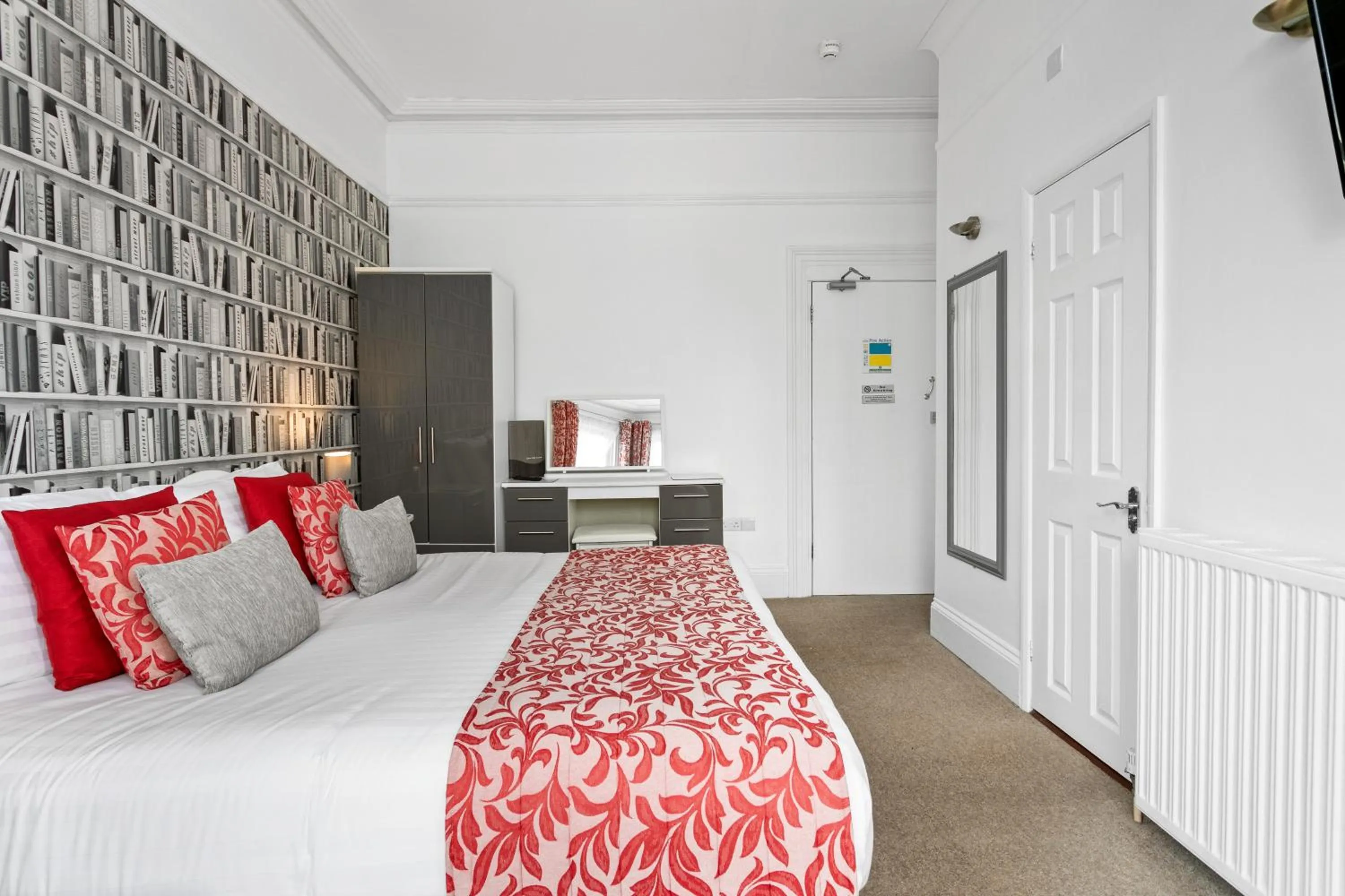 Bed in Mount Edgcombe