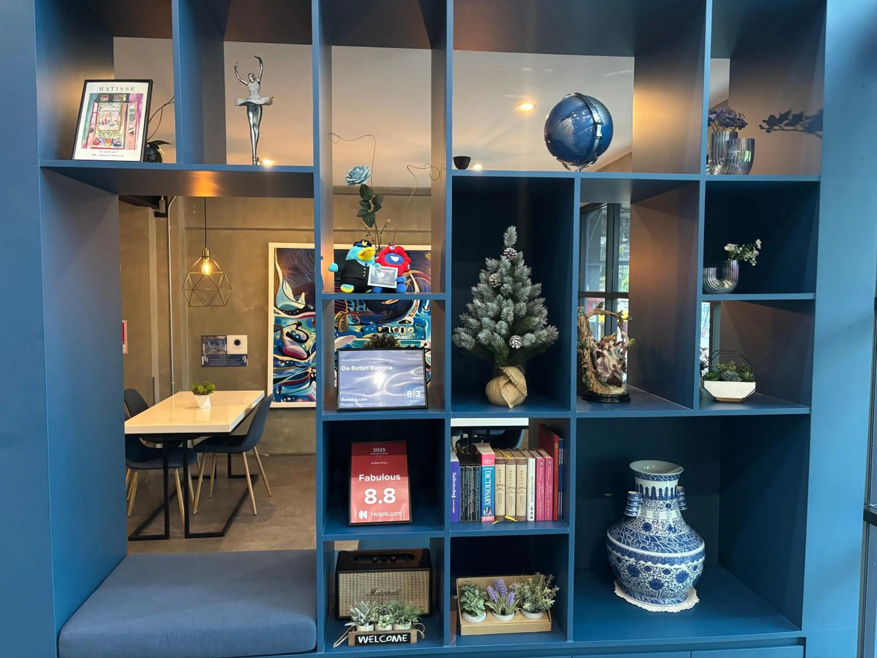 Lobby or reception in De Botan Bangna